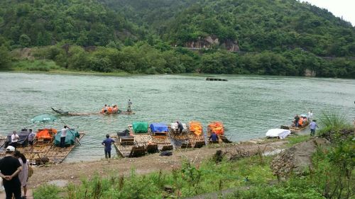 楠溪江漂流龙河古渡景点
