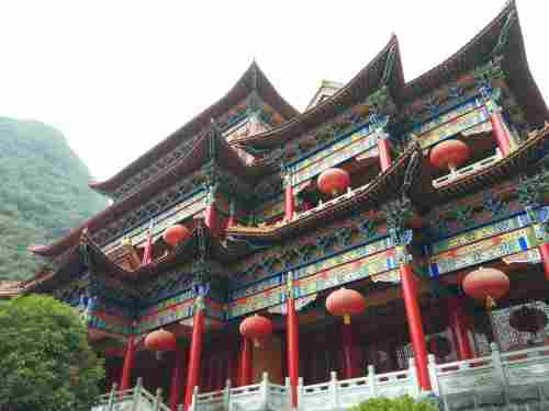 泮水偏岩河风景区
