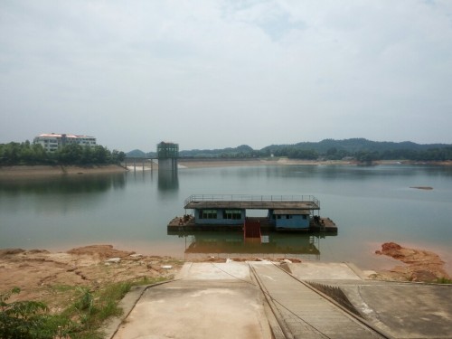 上游湖风景区