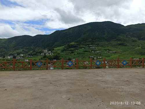 米岭梯田观景台