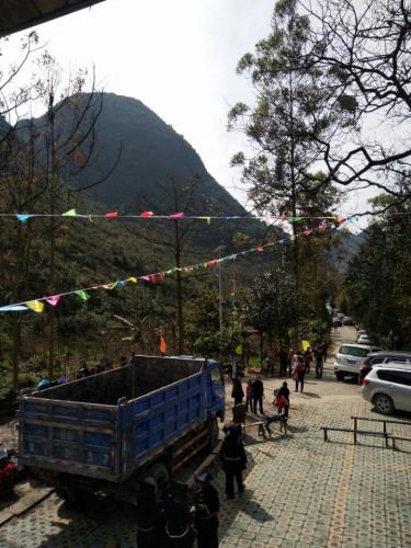 吞力黑衣壮民族风情园