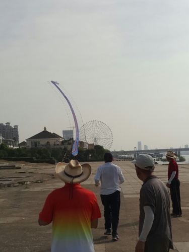 鲜花假日广场