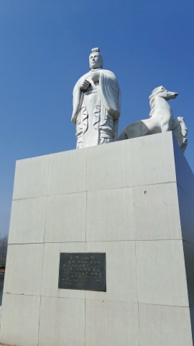 刘秀饮马台