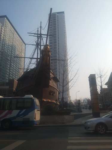 晓港帆影
