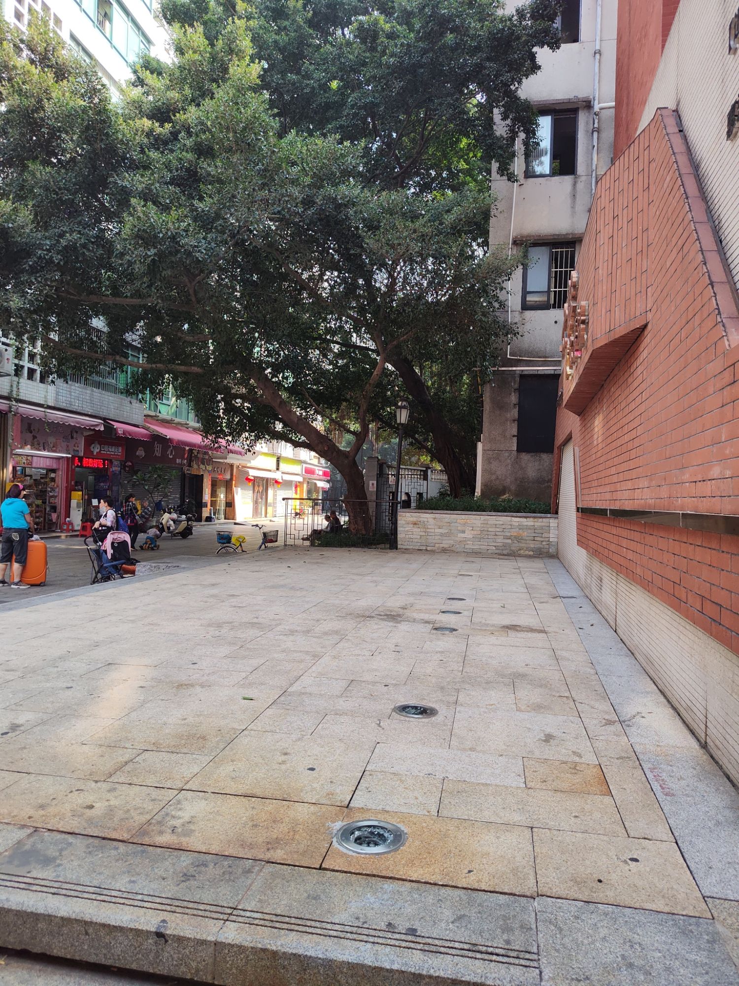 六榕街文化广场