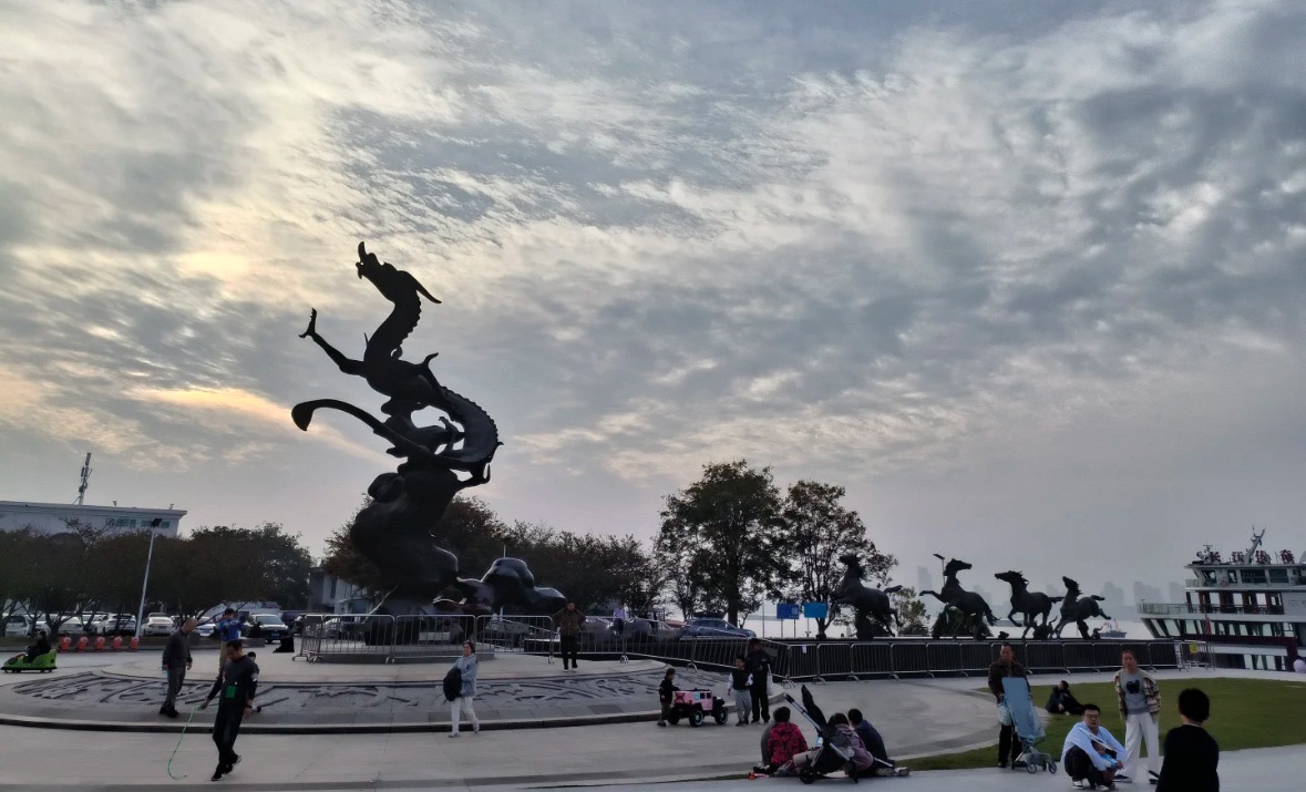 幕燕滨江·五马渡广场旅行图片