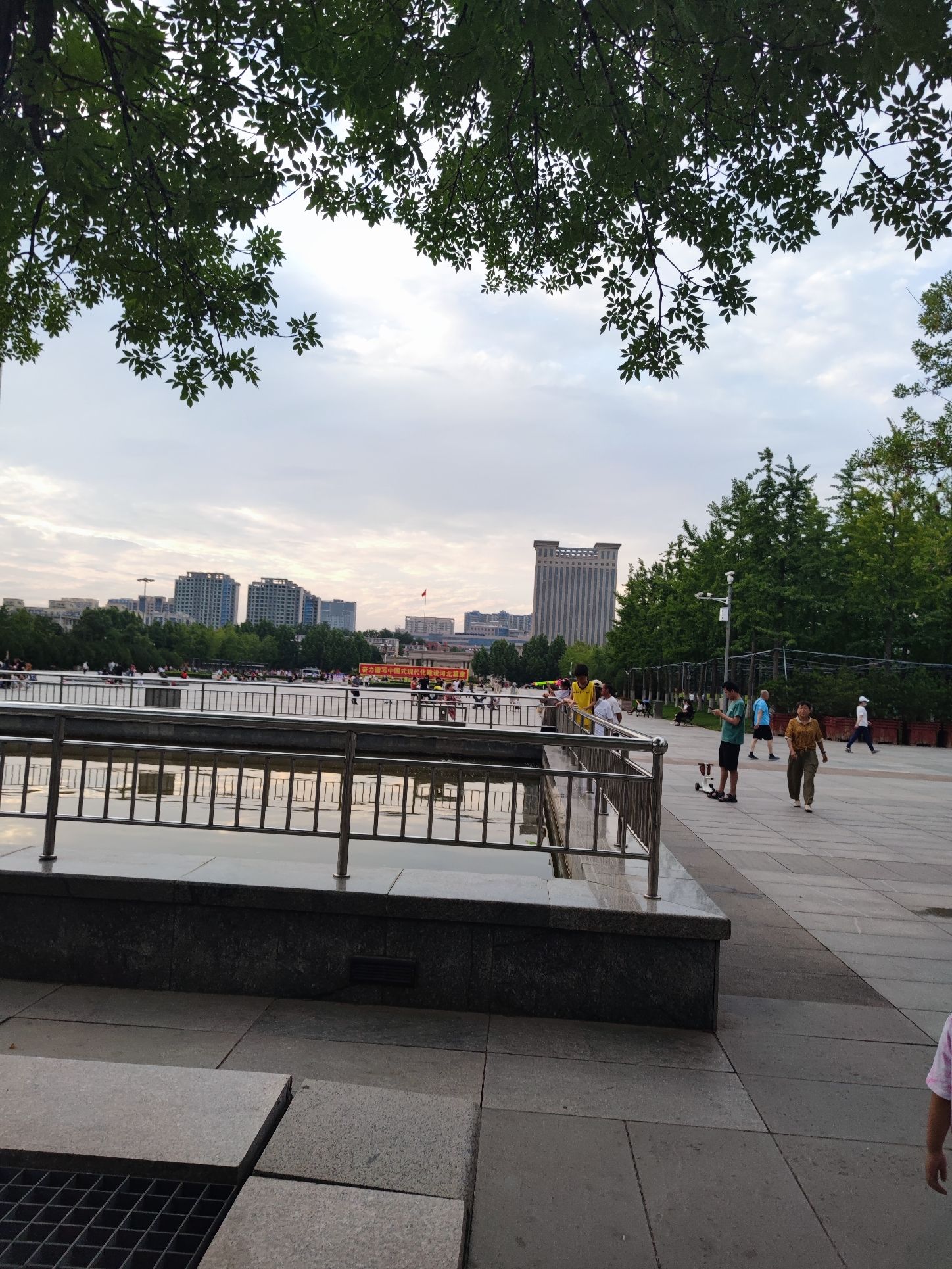 民心广场