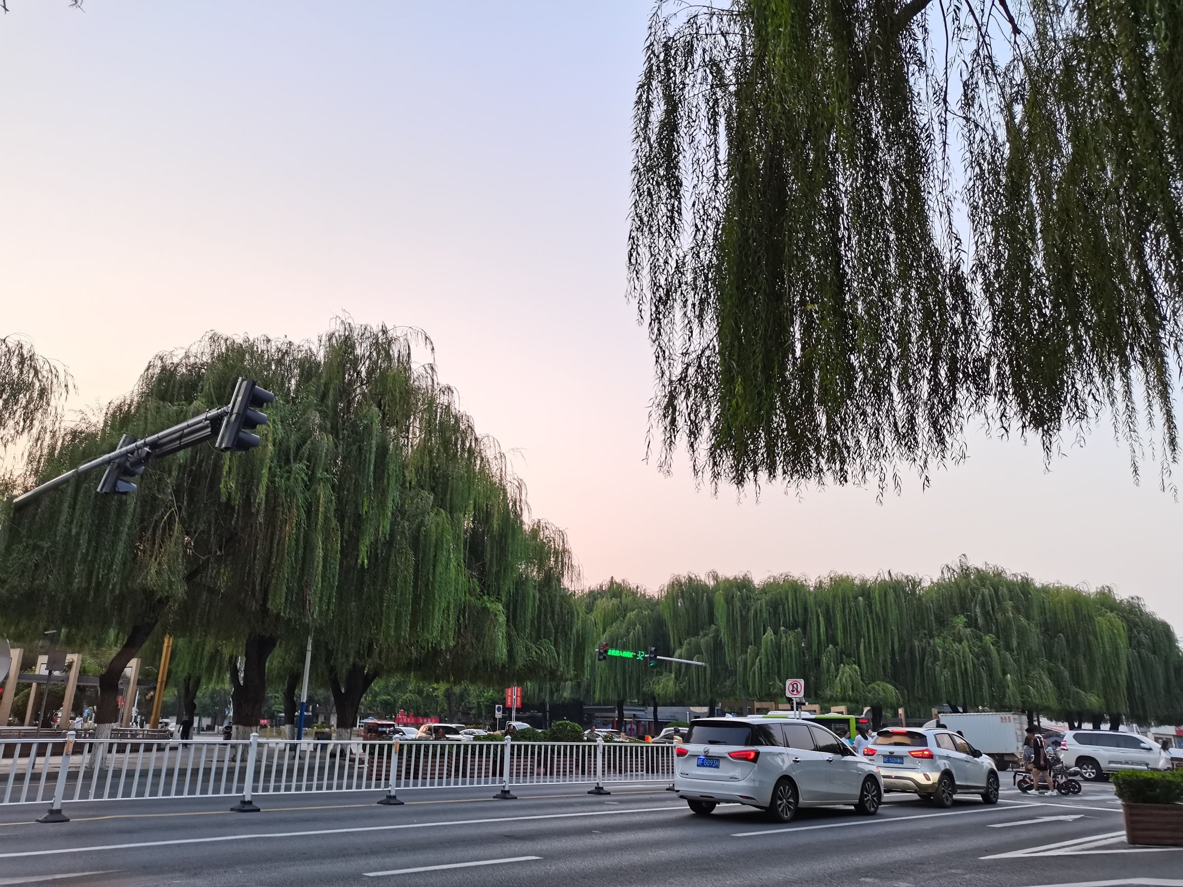 高碑店市世纪广场