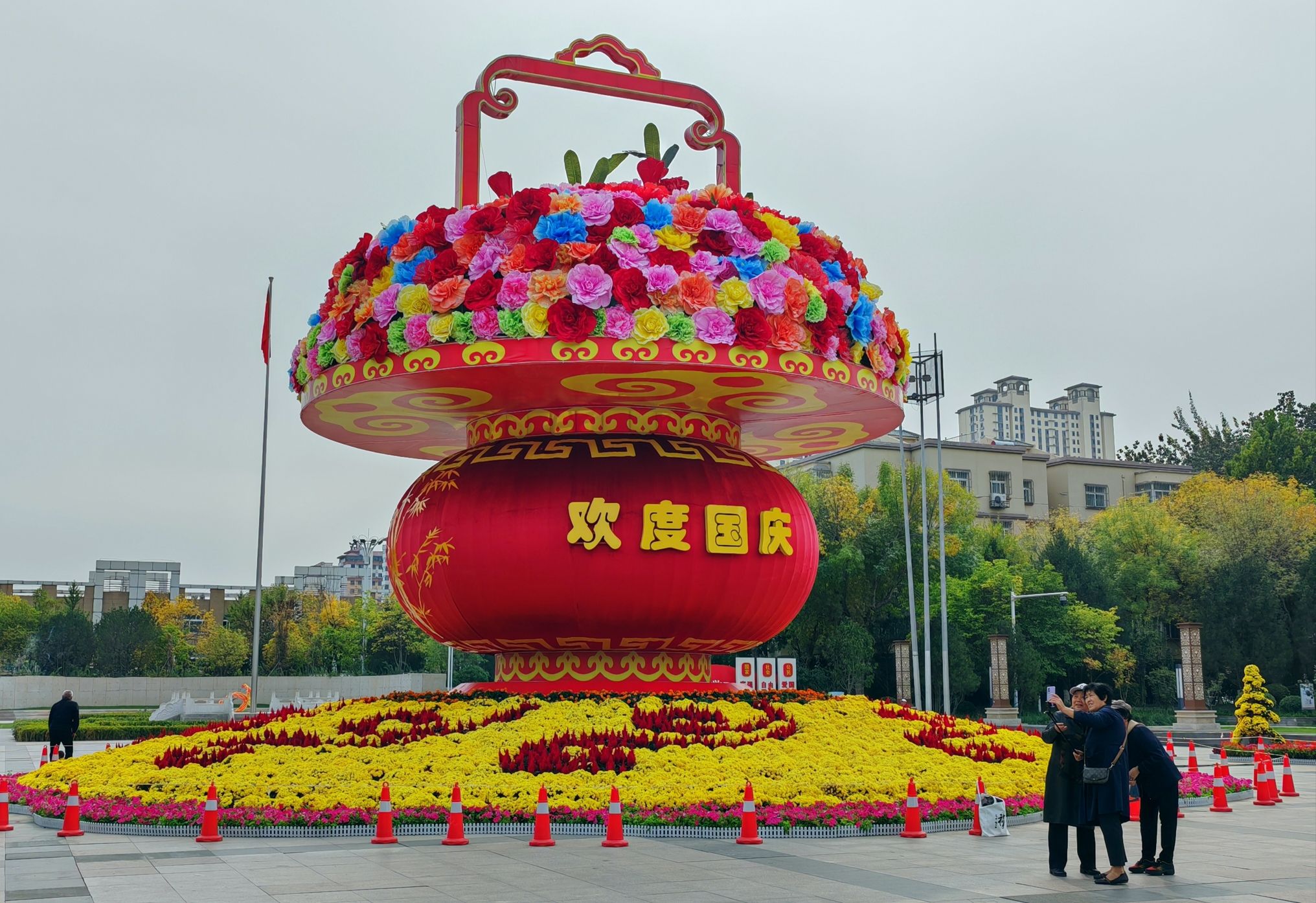 人民广场旅行图片