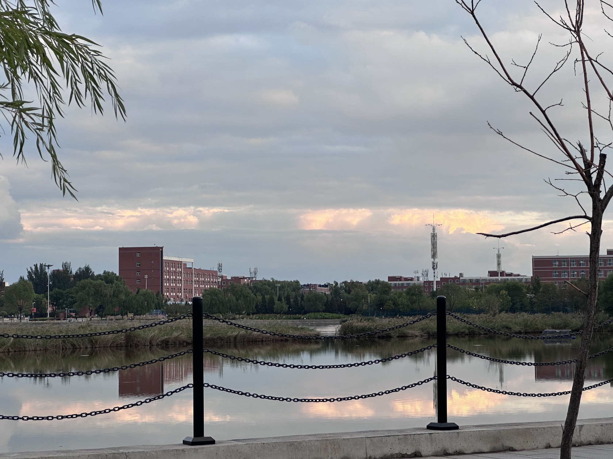 山西师范大学毓秀湖旅行图片