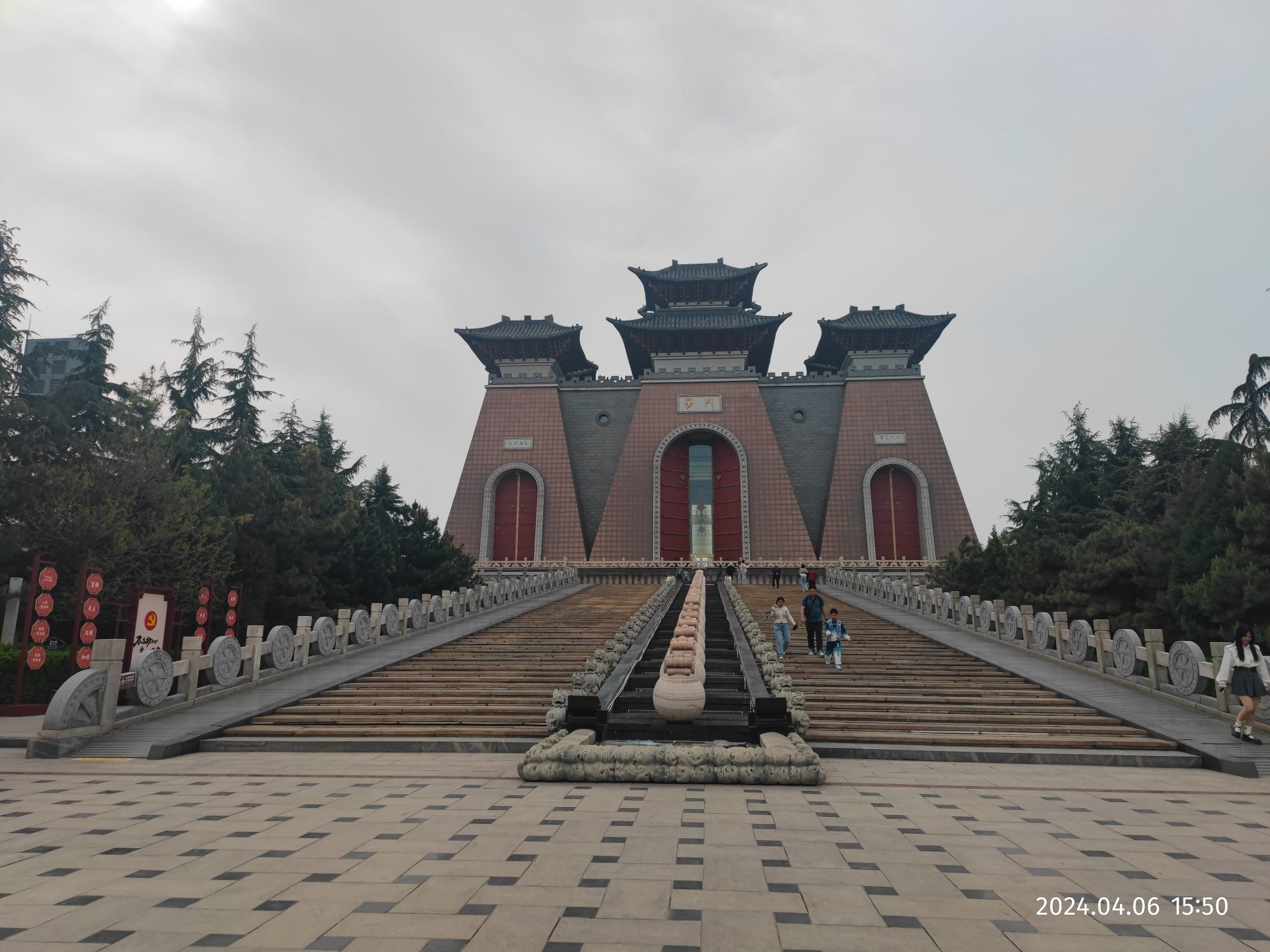华门旅行图片