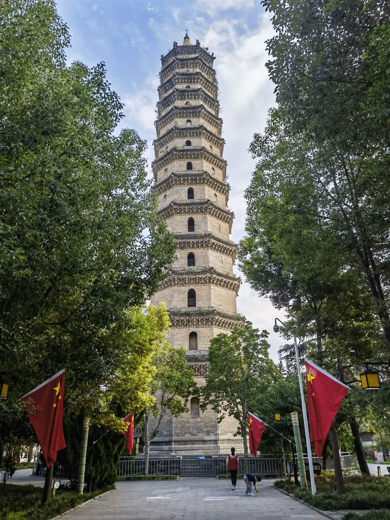 文峰塔旅行图片