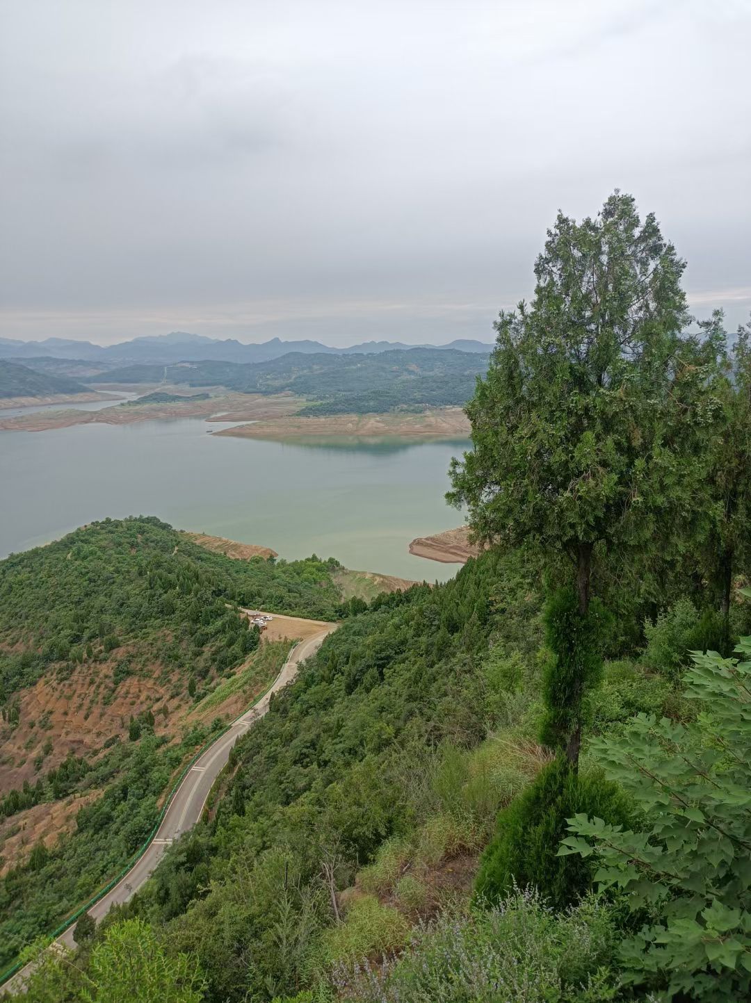 黄河小浪底鹰嘴山风景区