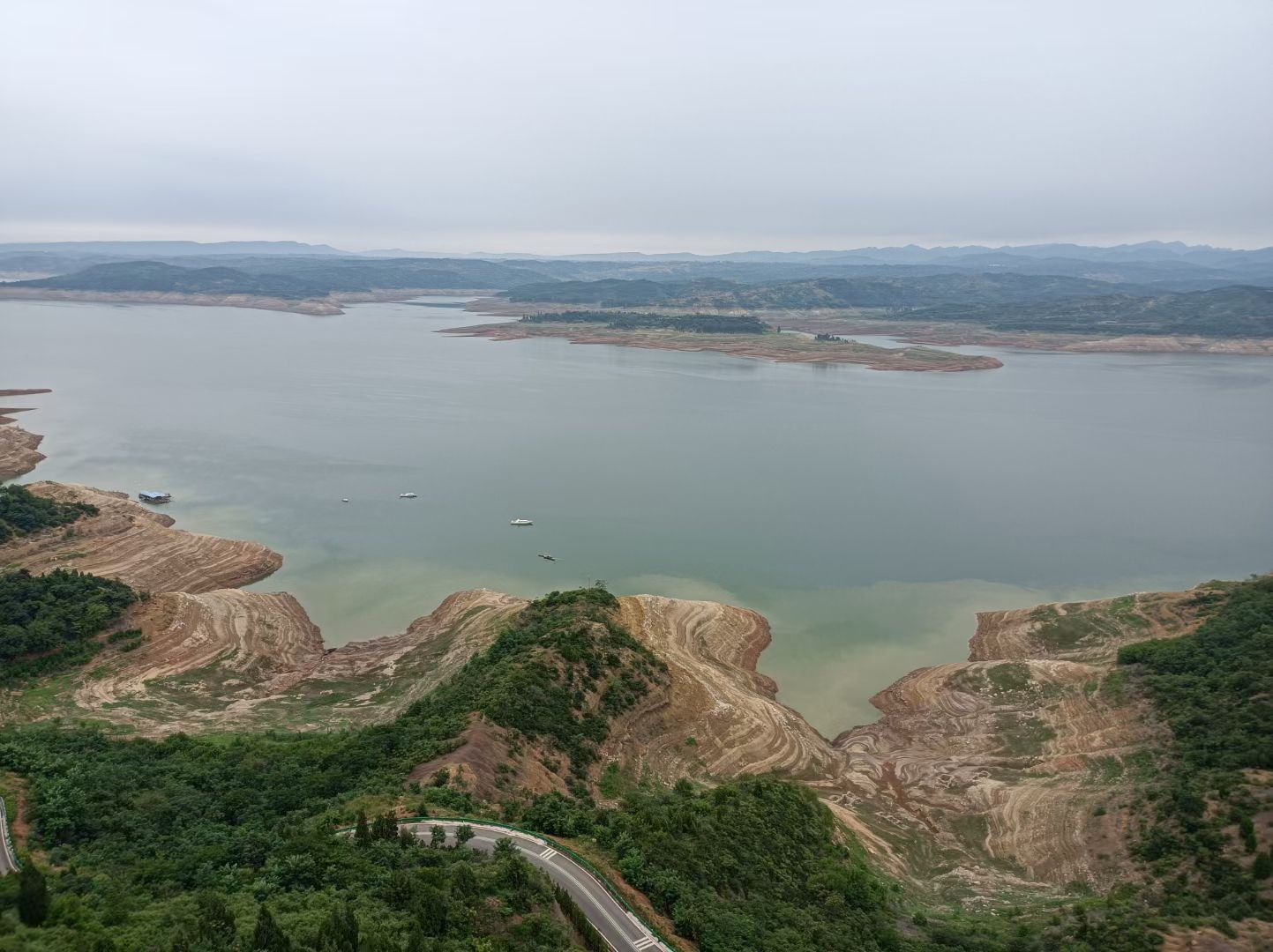 黄河小浪底鹰嘴山风景区旅行图片