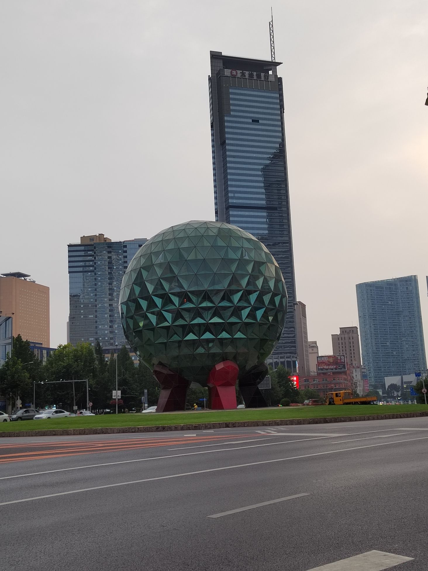 友好广场旅行图片