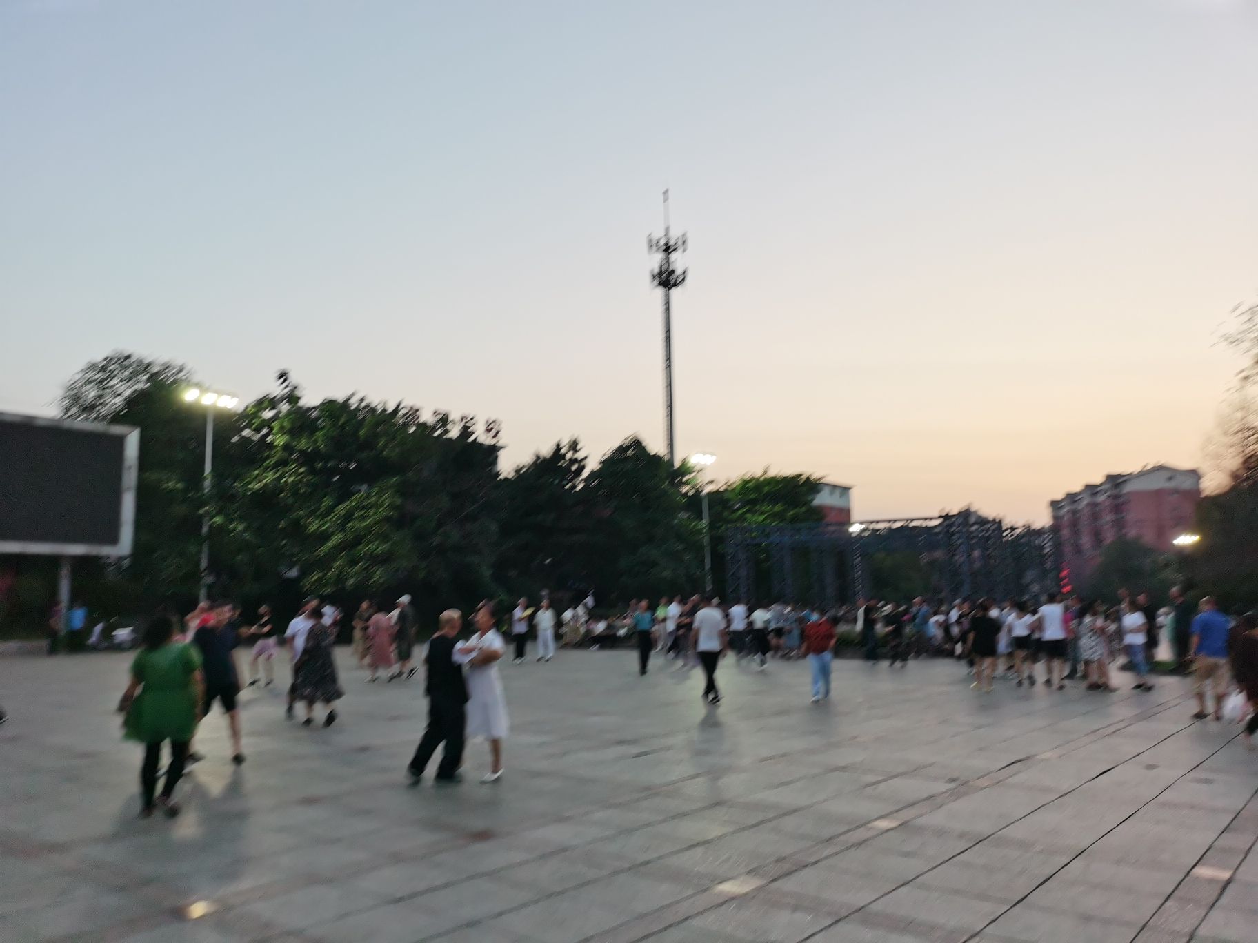 治沉广场