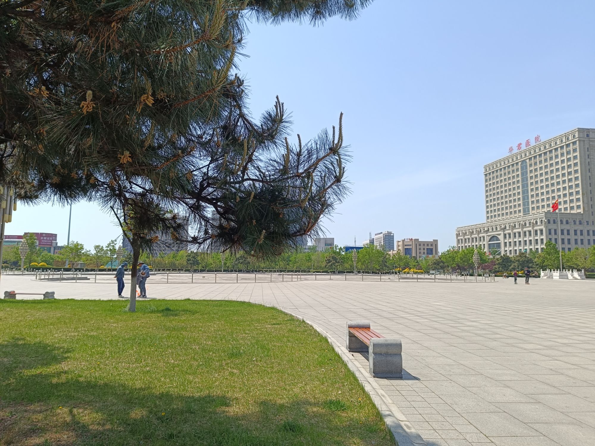 鲅鱼圈世纪广场旅行图片