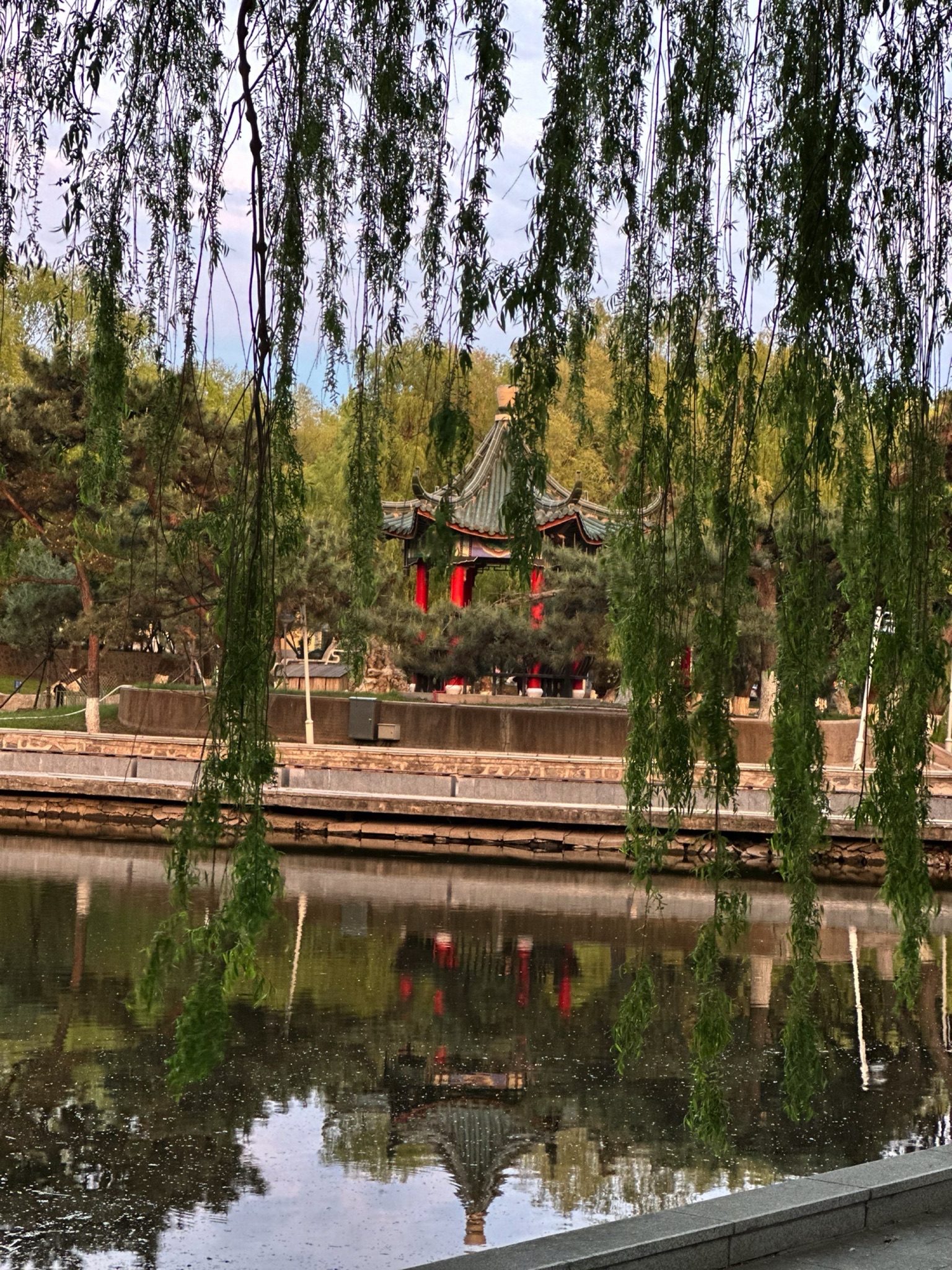 静湖