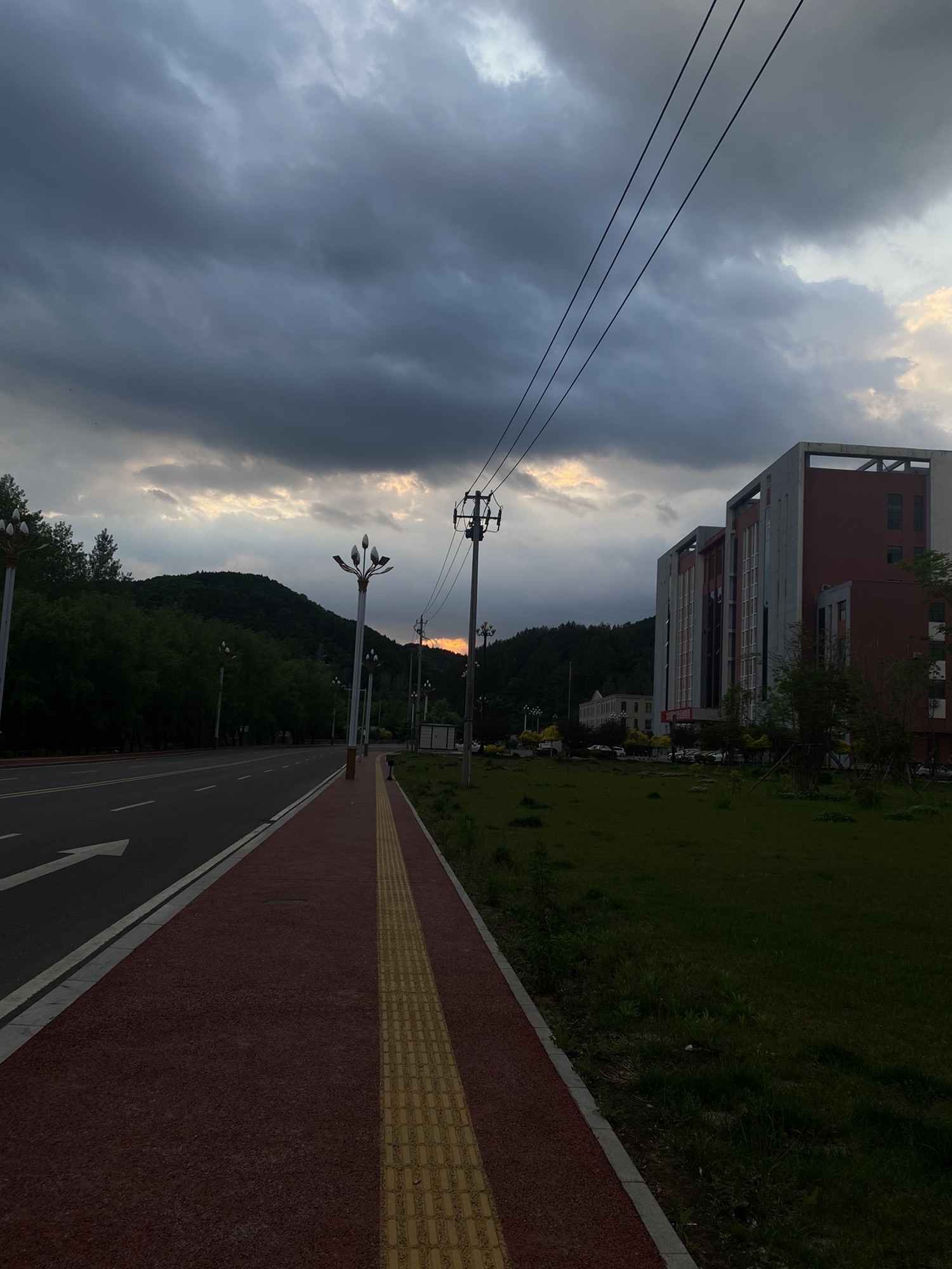 青山湖