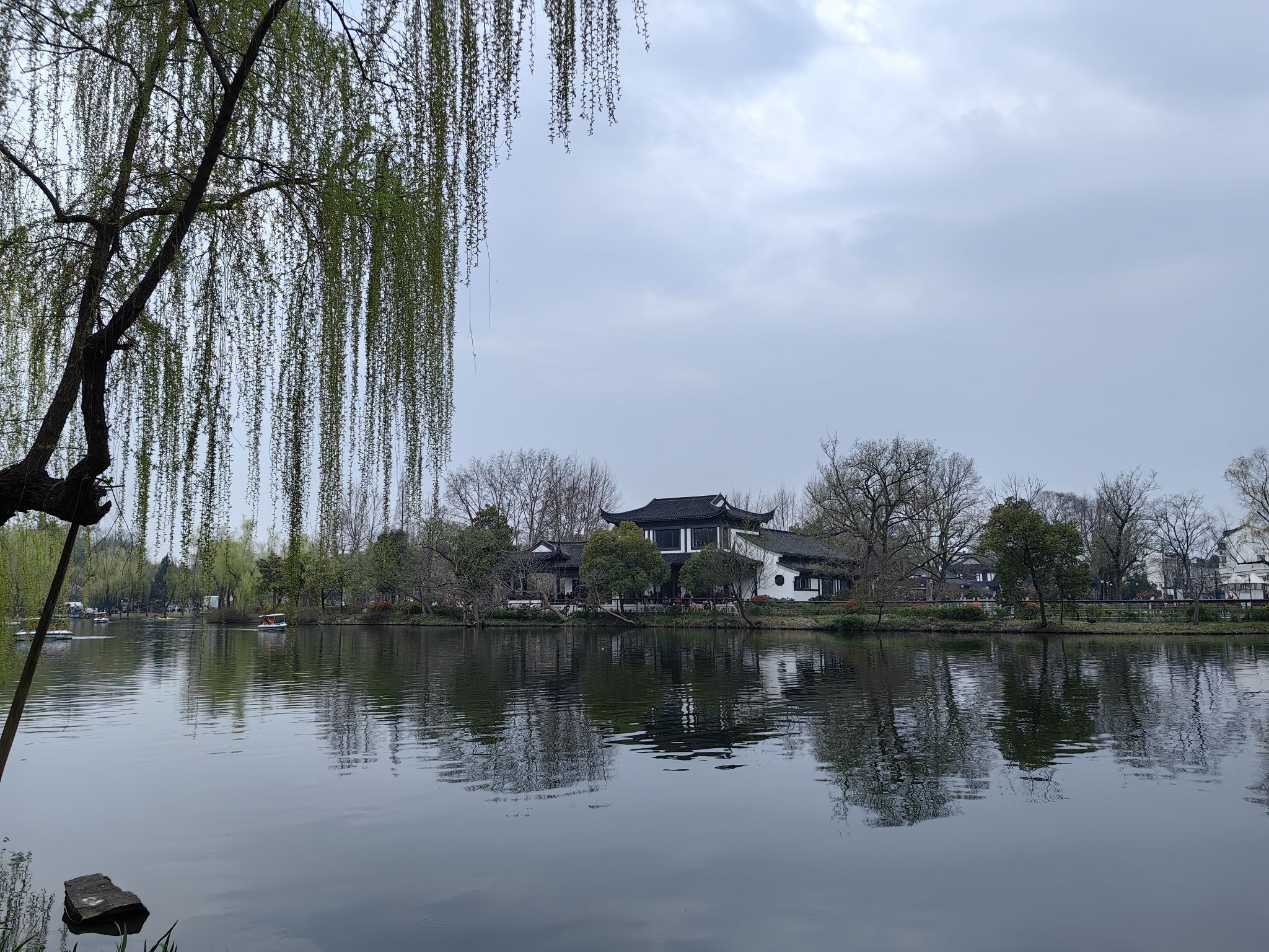 东园