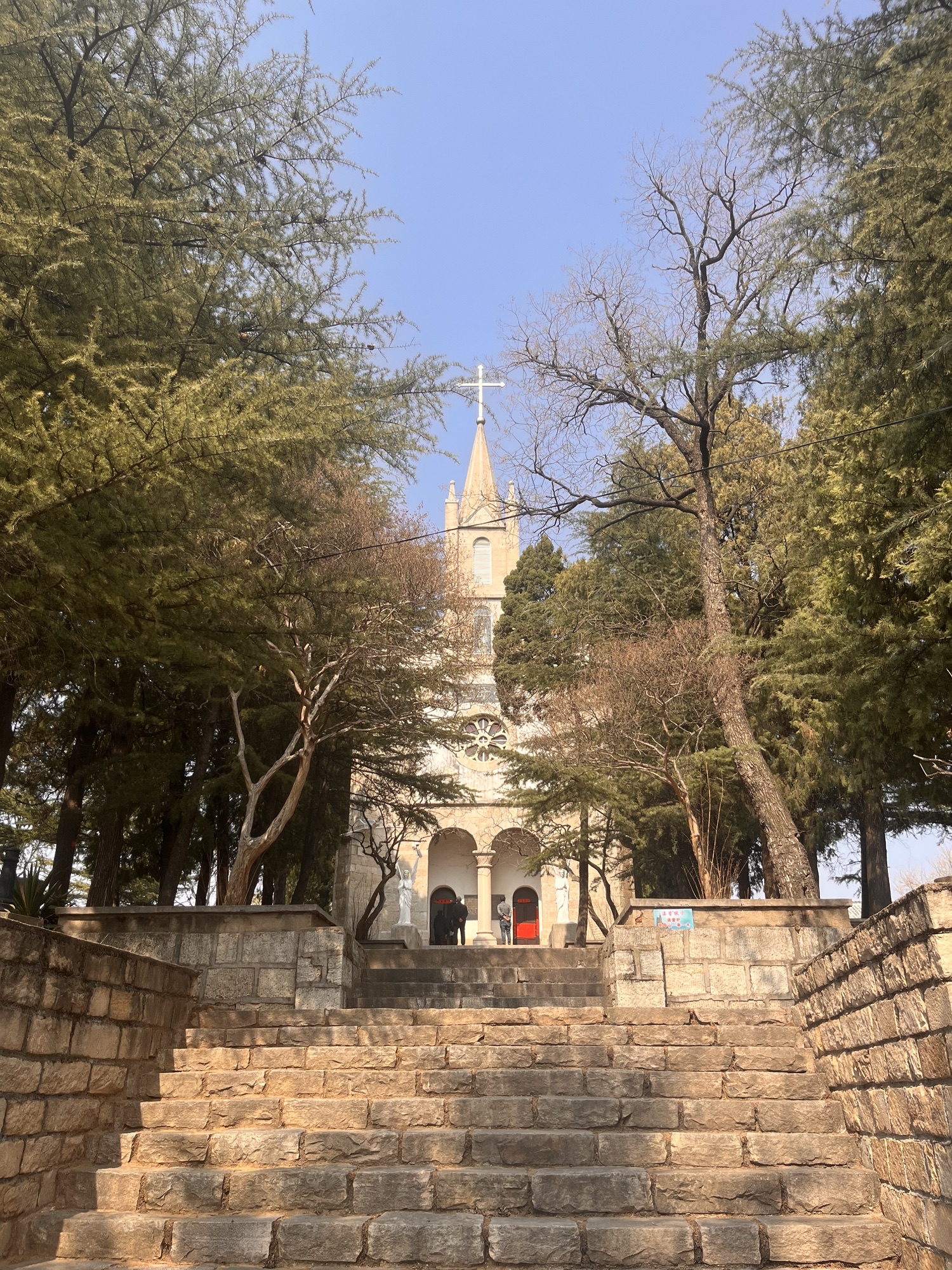 圣母山旅行图片