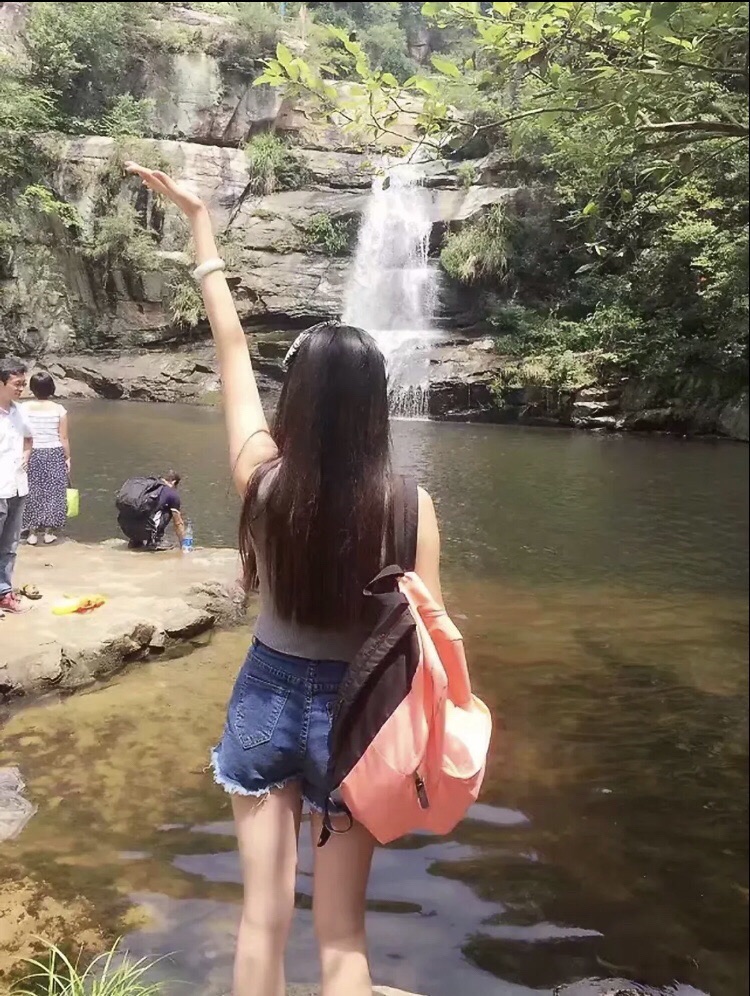 龙井峡瀑布旅行图片