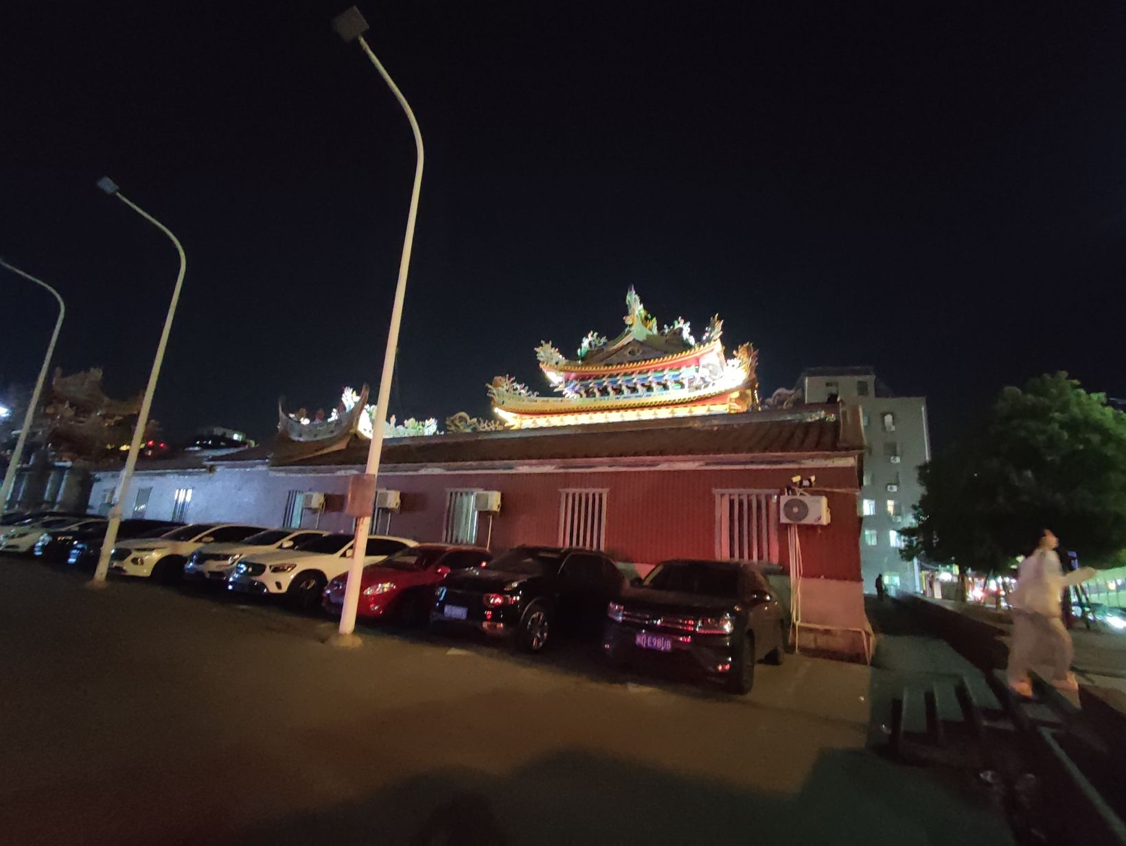 龙华宫