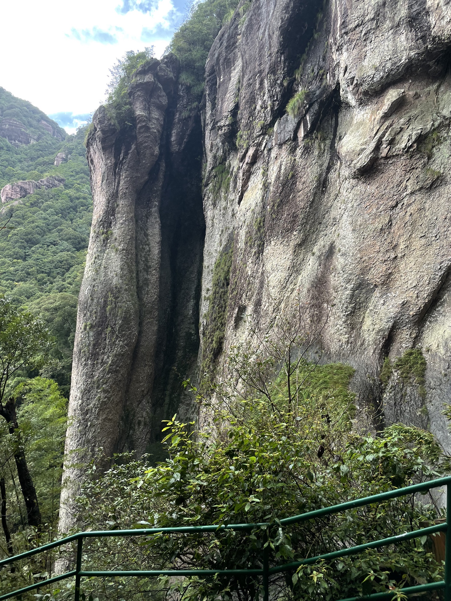 菜溪岩风景区