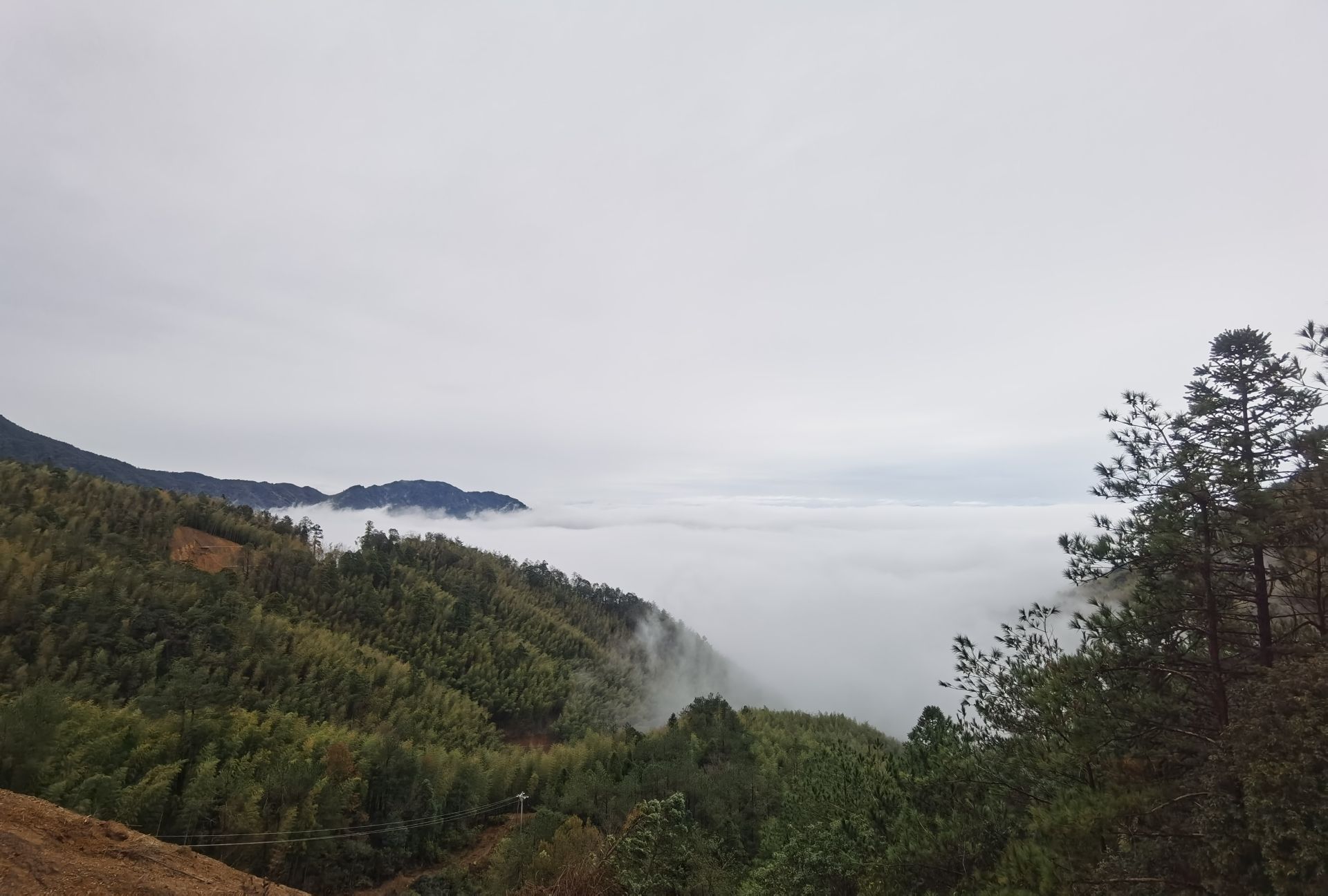 天斗山