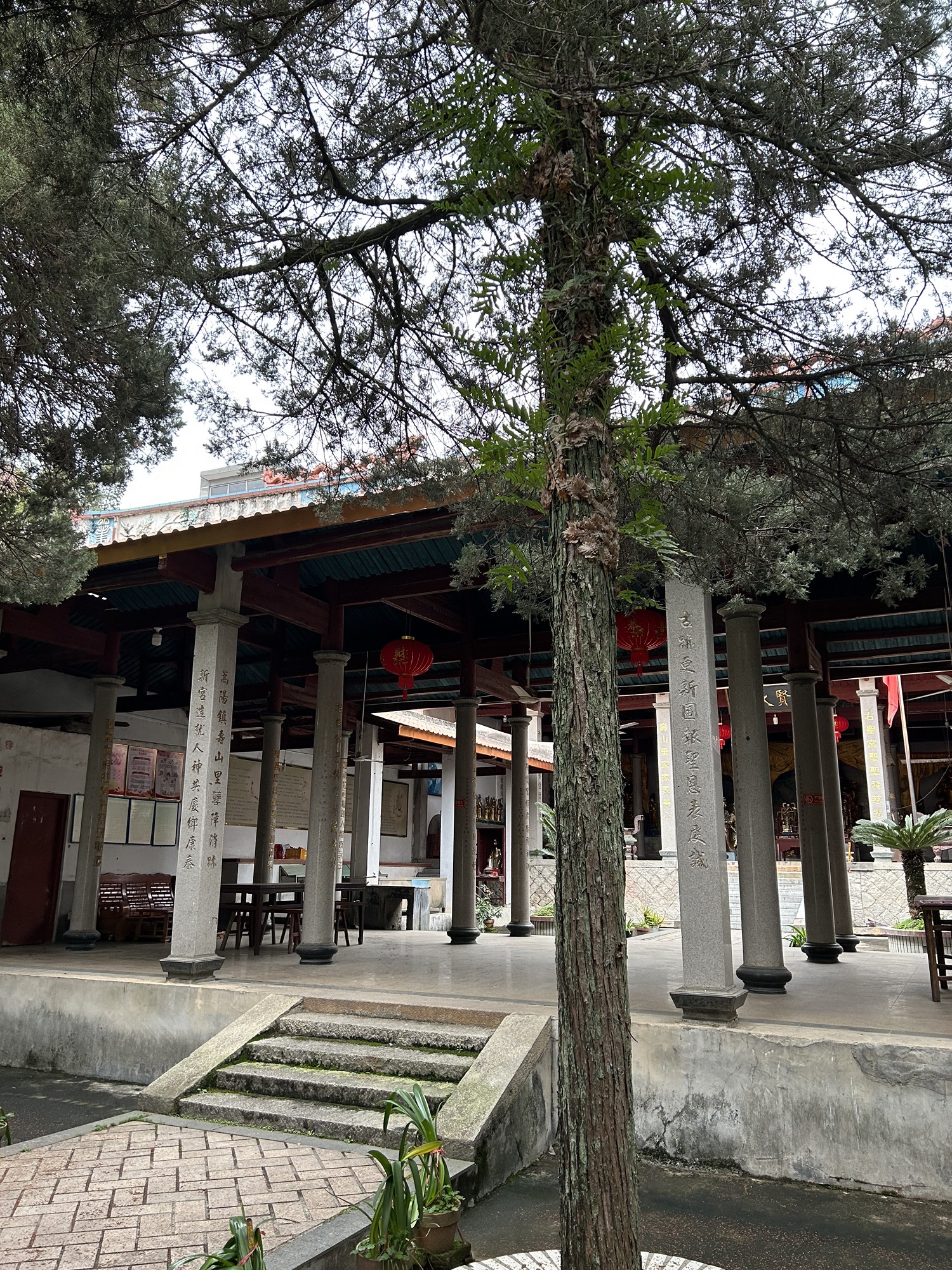 右圣宫