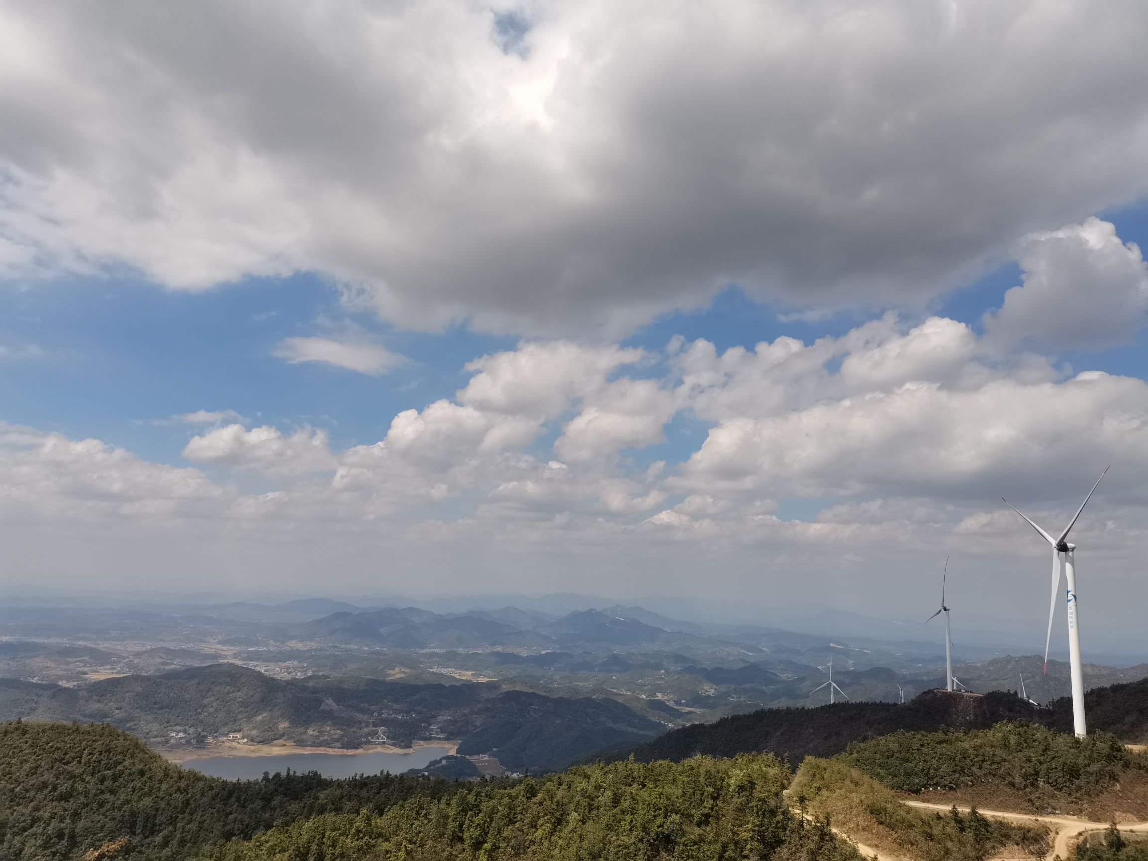 褒忠山