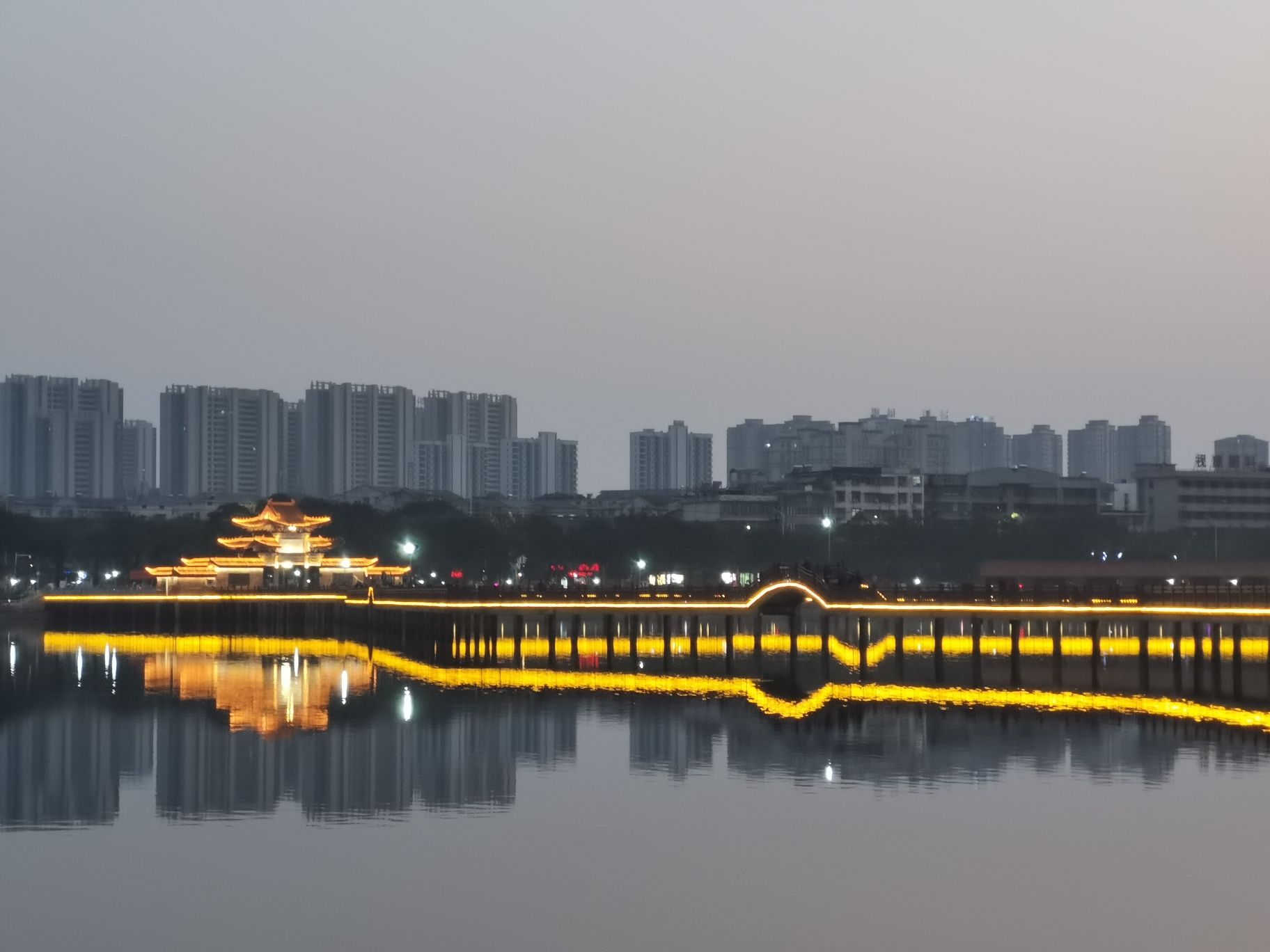 琼湖公园