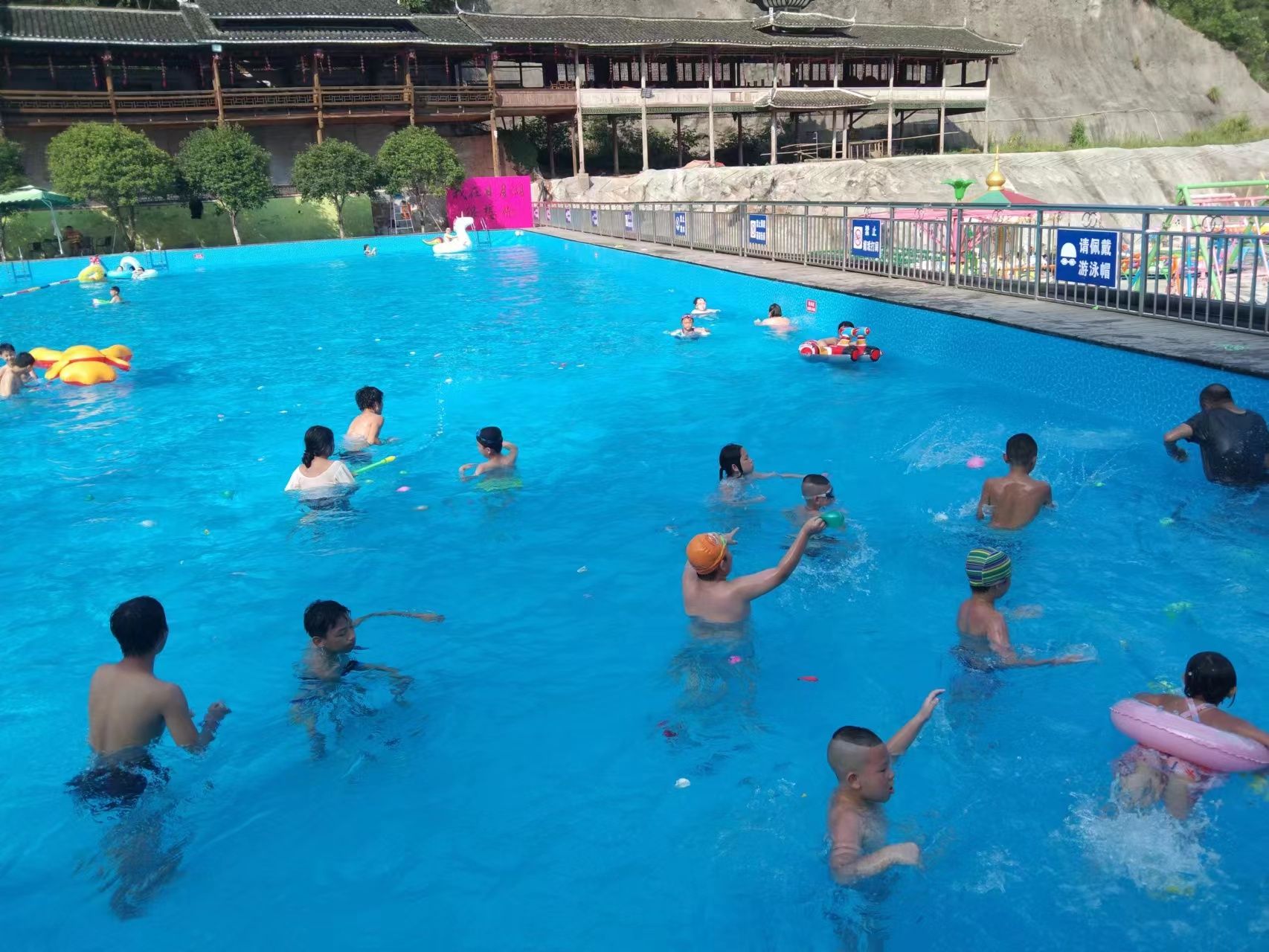 日月湖康乐谷旅行图片