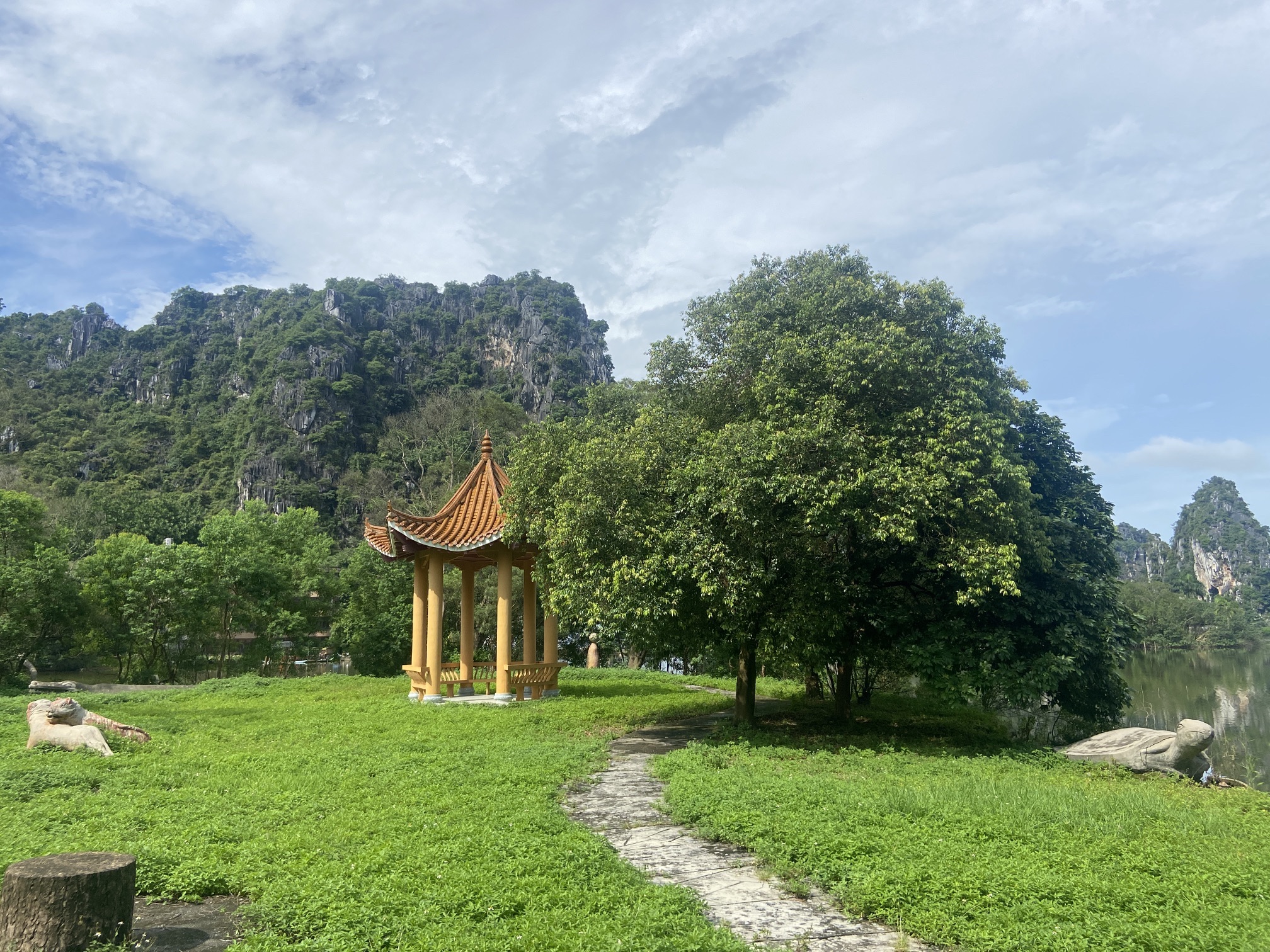 龙珠湖风景区