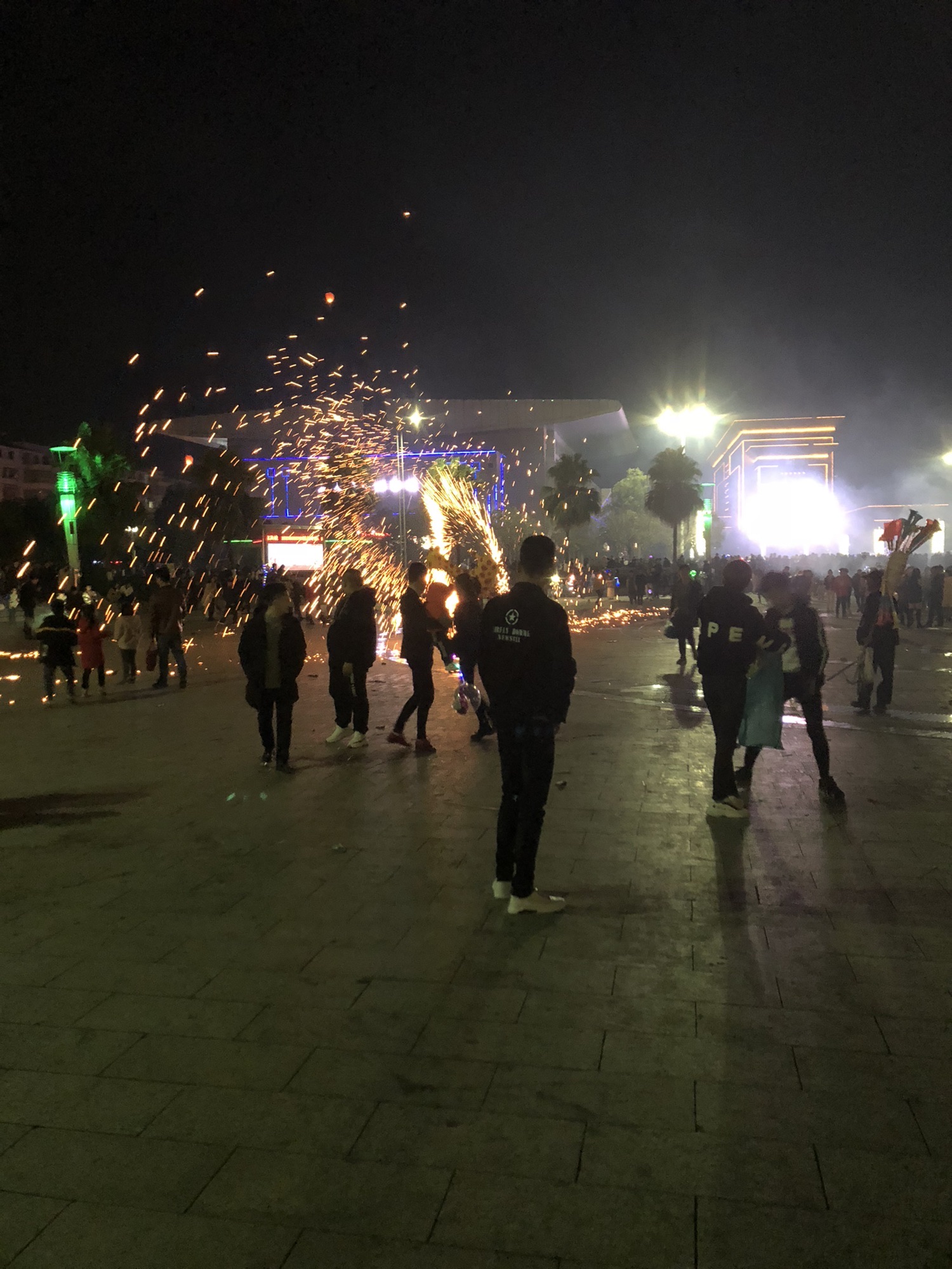 翠微广场旅行图片