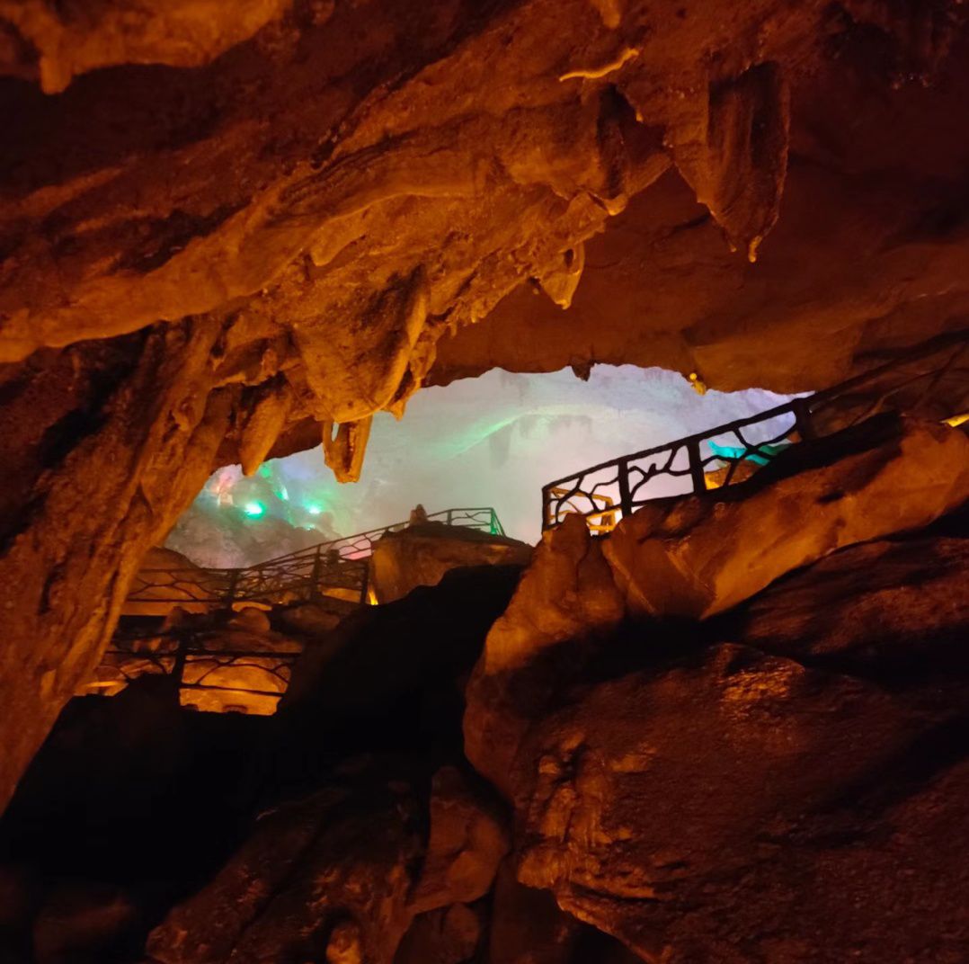 洪岩仙境·地下瓷世界