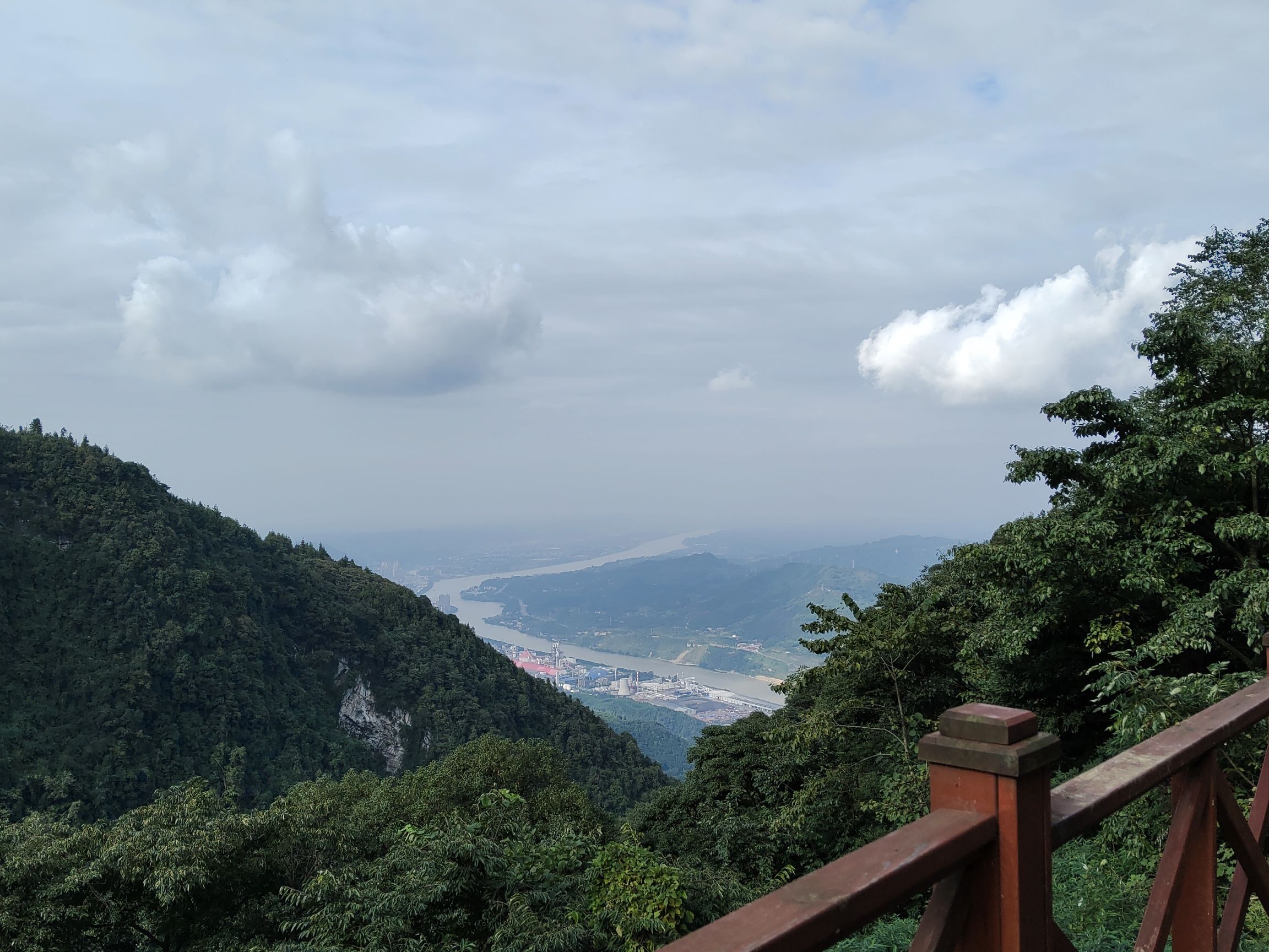 沙湾美女峰森林公园(暂停开放)
