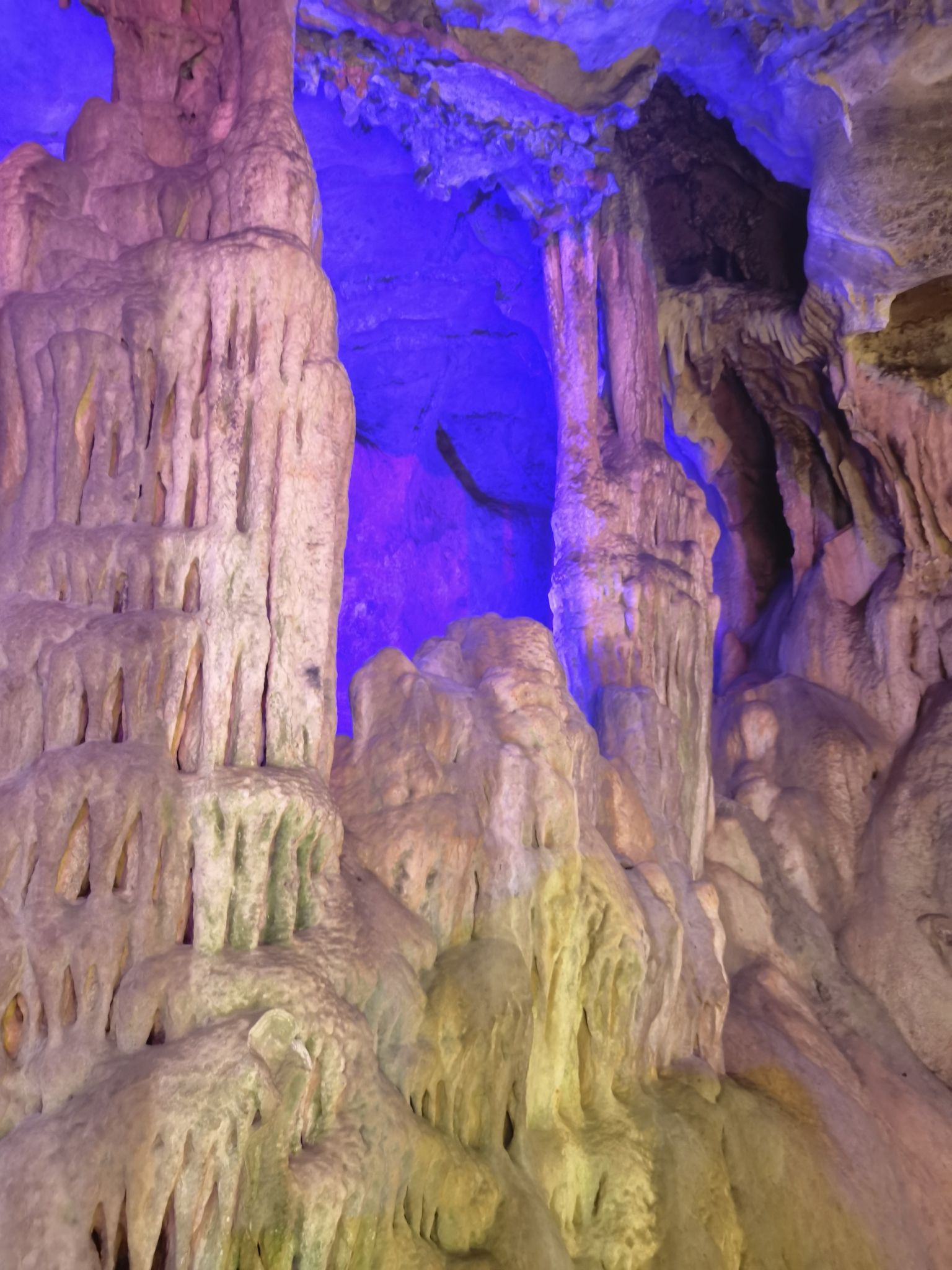 安哈彝寨仙人洞景区旅行图片