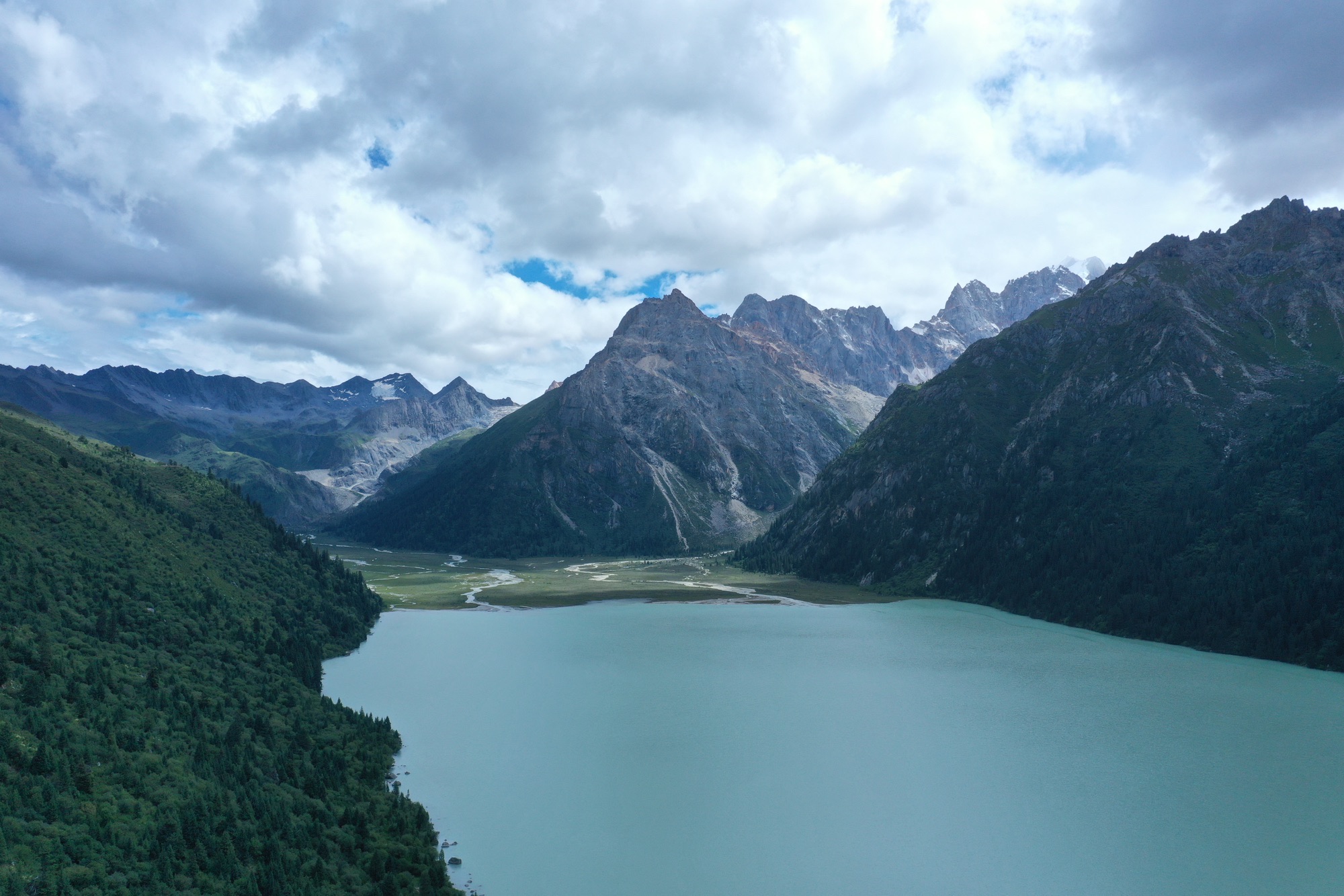 玉龙拉措风景区