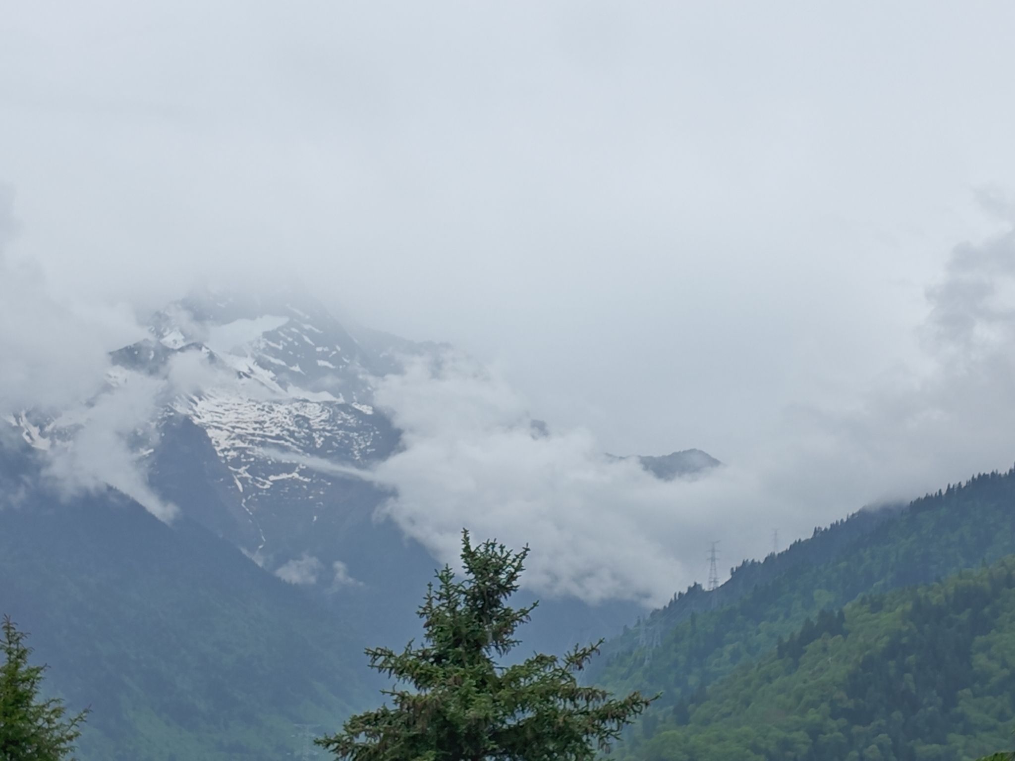 三奥雪山