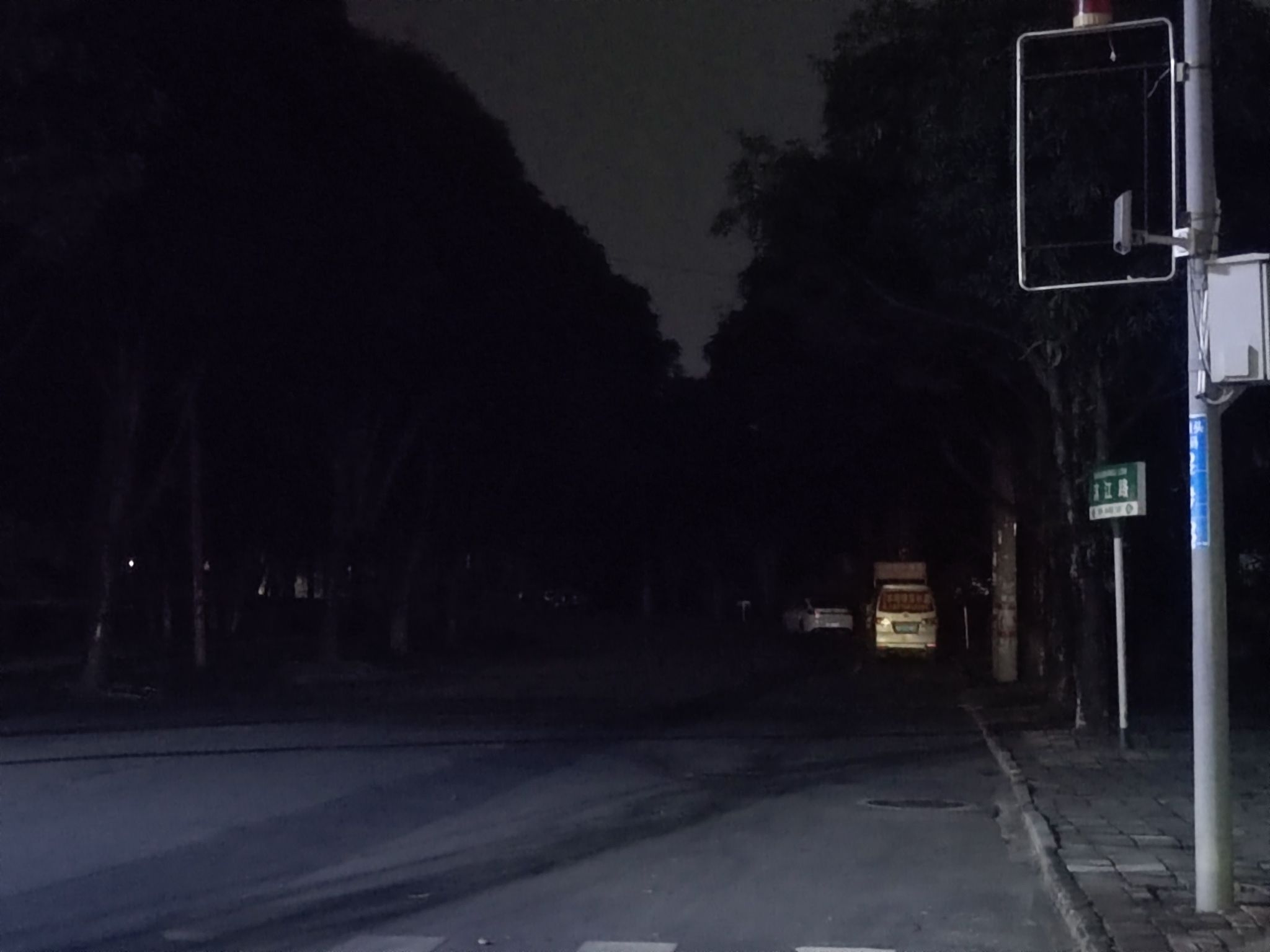 环江东路小游园旅行图片