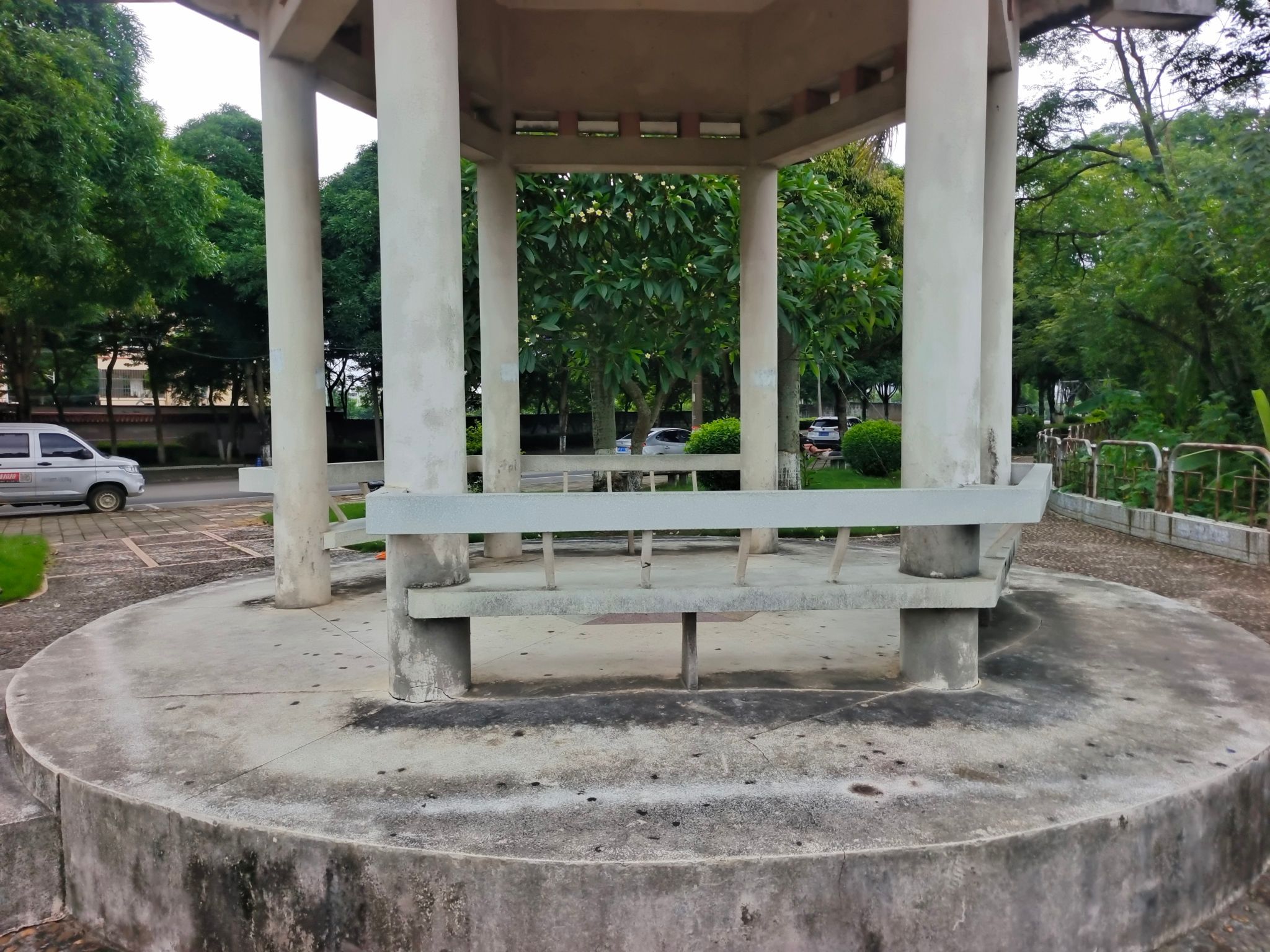环江东路小游园旅行图片