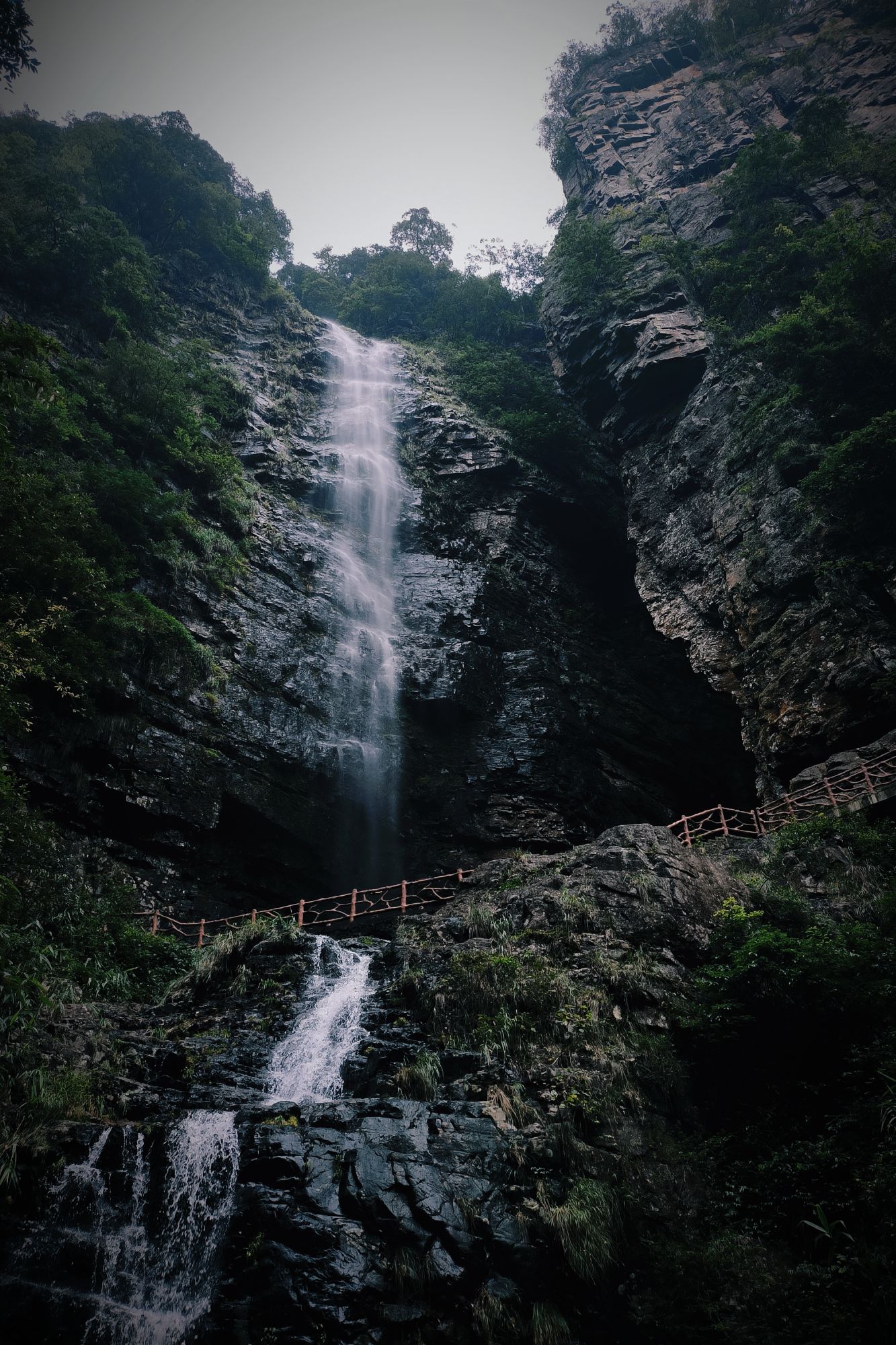 武宣县百崖大峡谷景区