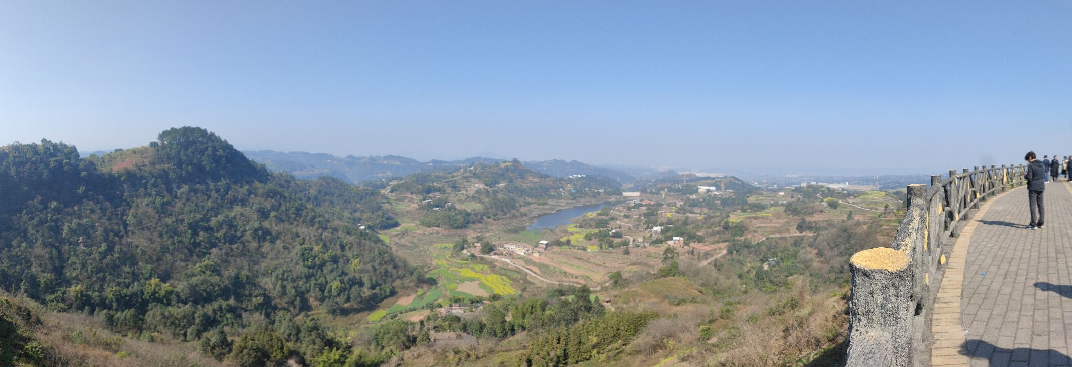 少峨湖旅行图片