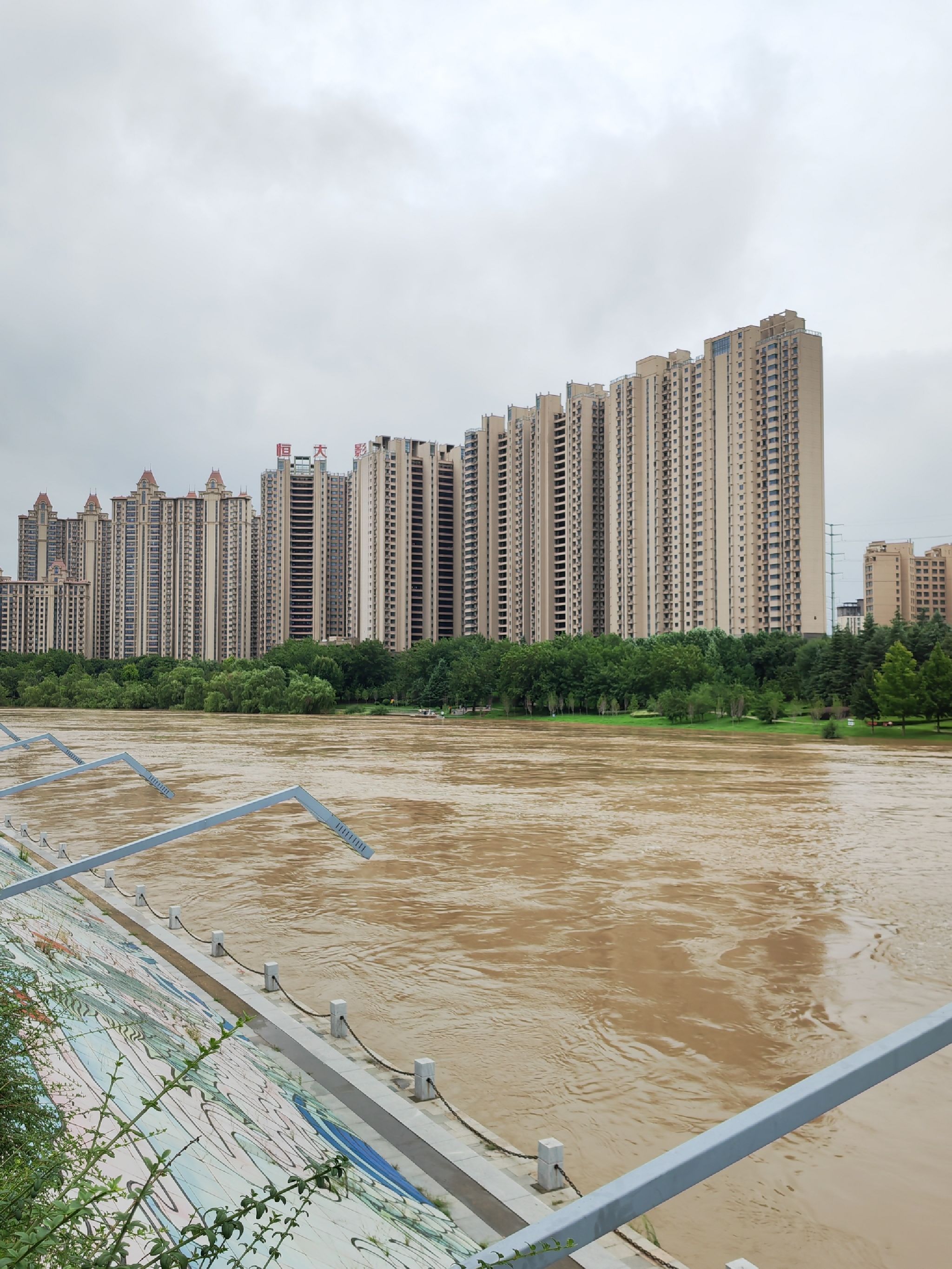 镇河铁牛旅行图片