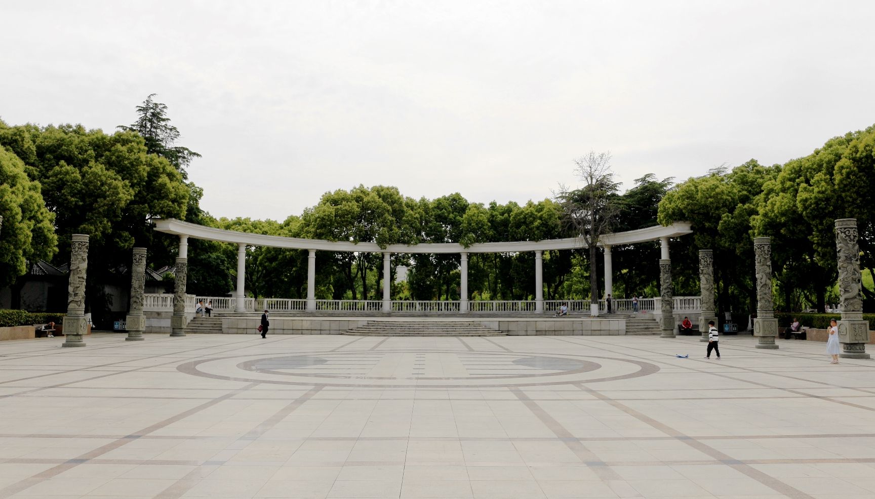 华新公园