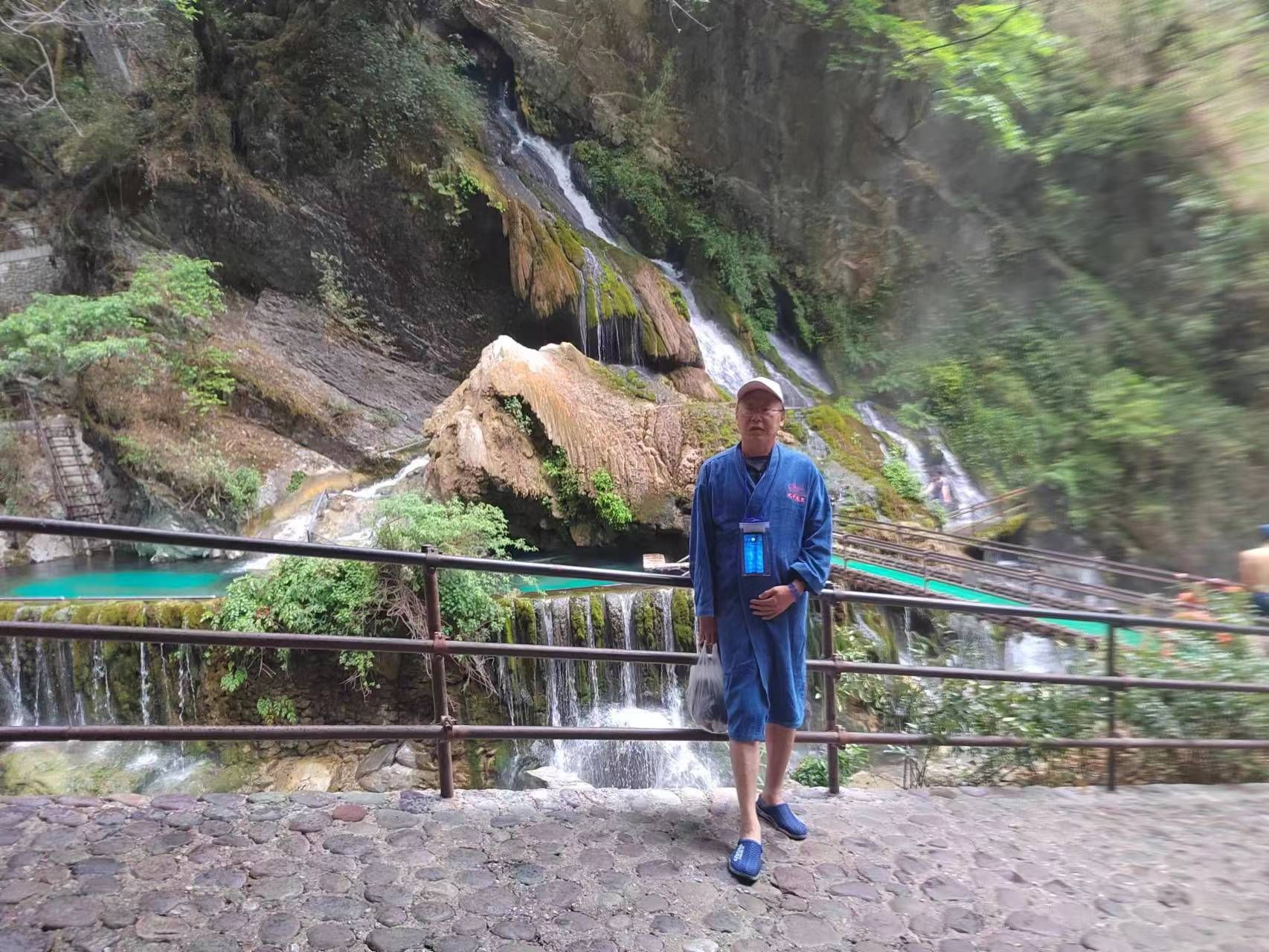 螺髻九十九里温泉瀑布风景区旅行图片
