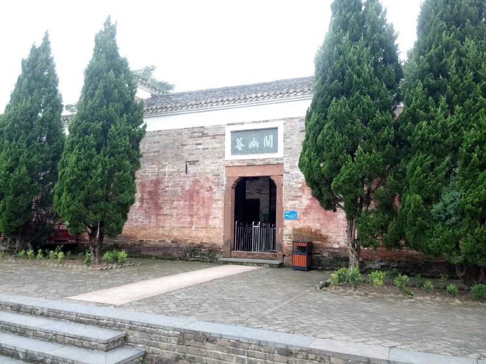 杜甫墓祠