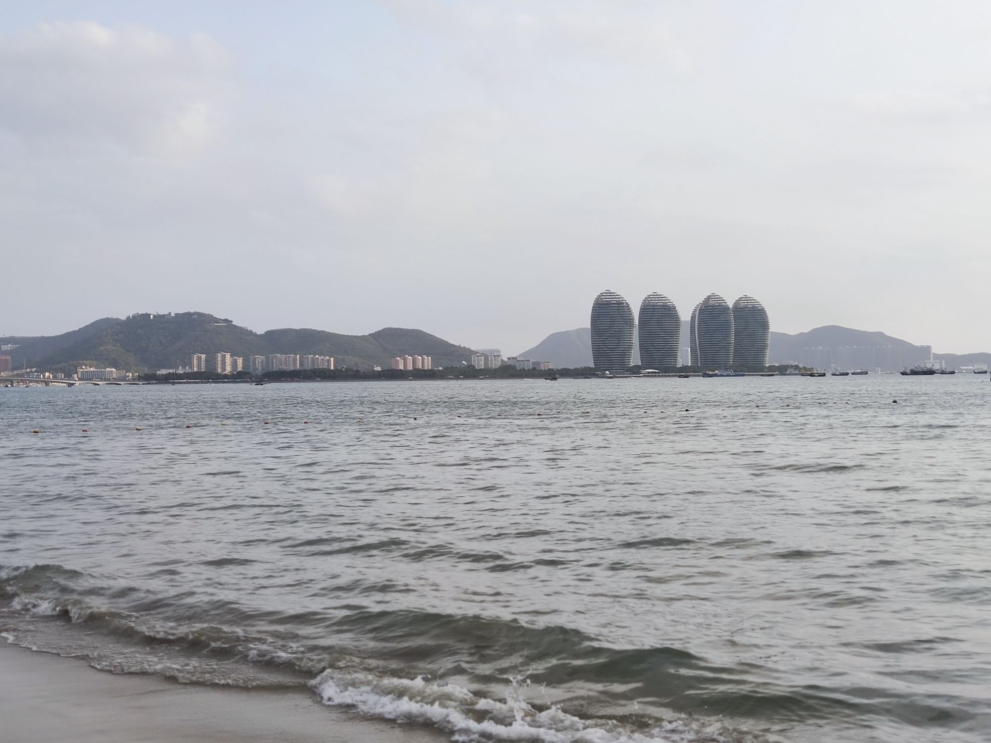 三亚湾