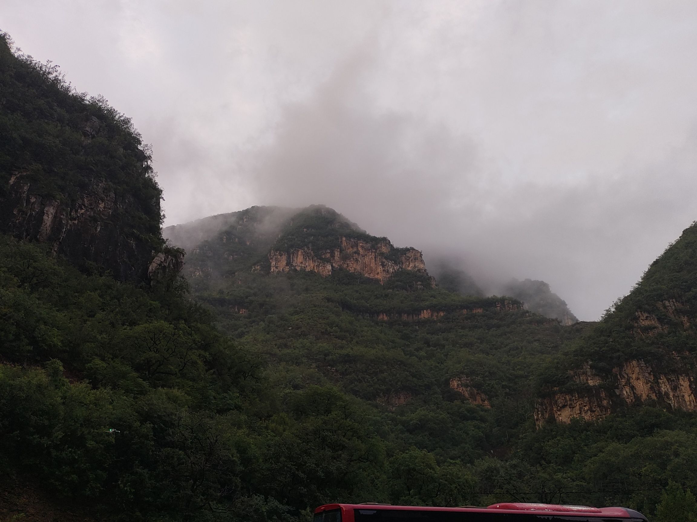 龙卧岩景区旅行图片